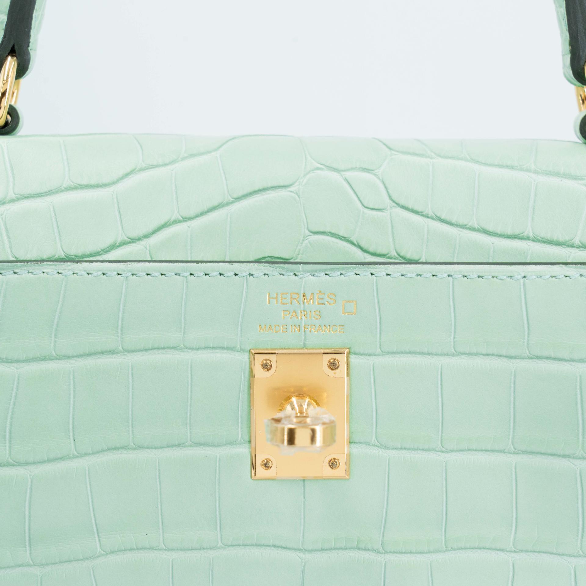 Unused ( Rank NS ) HERMÈS Kelly 25 Vert d’Eau (6U) Matte Alligator Gold hardware W (2024) - 14