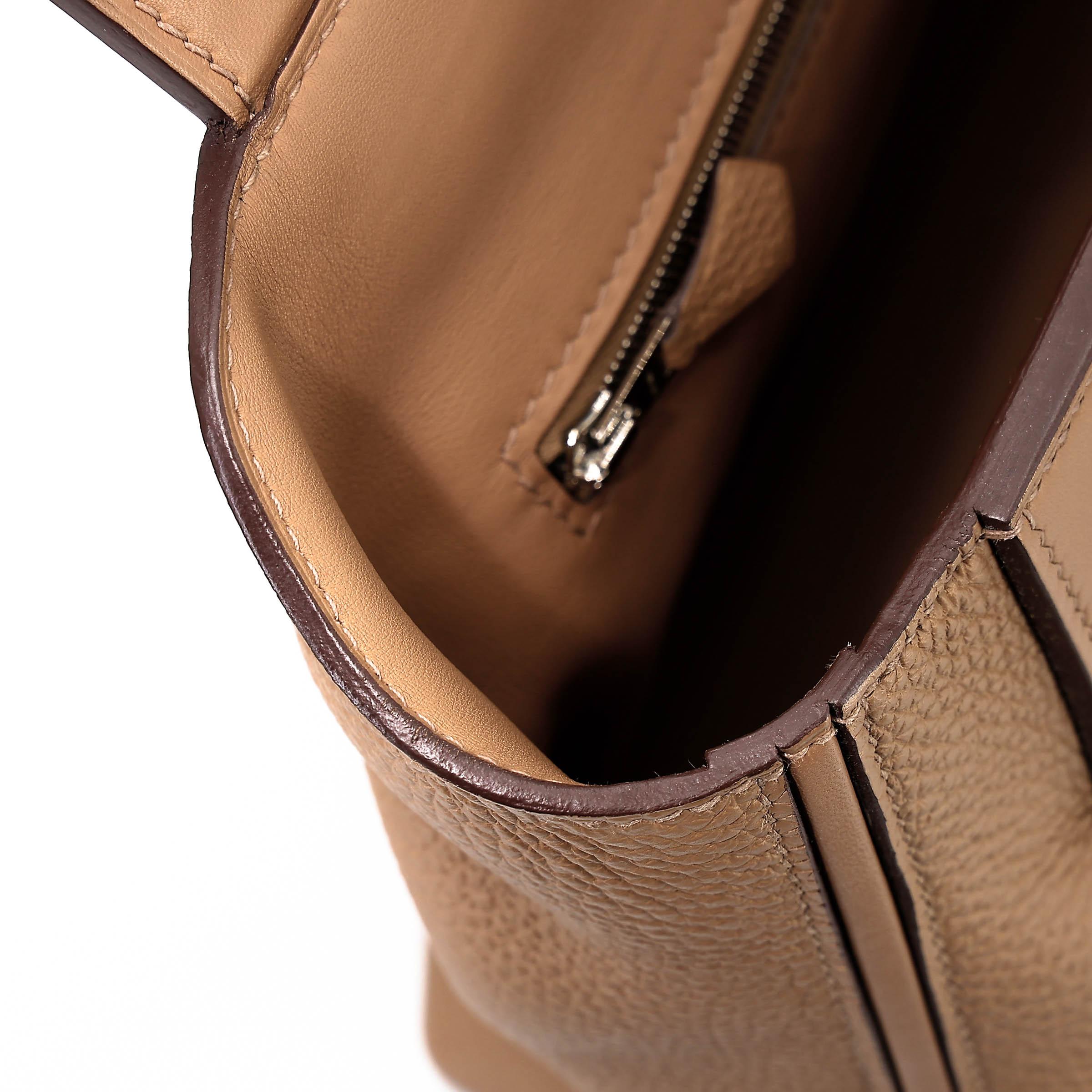 Very Good ( Rank A) HERMÈS 24/24 - 29 Biscuit (4B) Taurillon Maurice Palladium hardware Z (2021) - 25