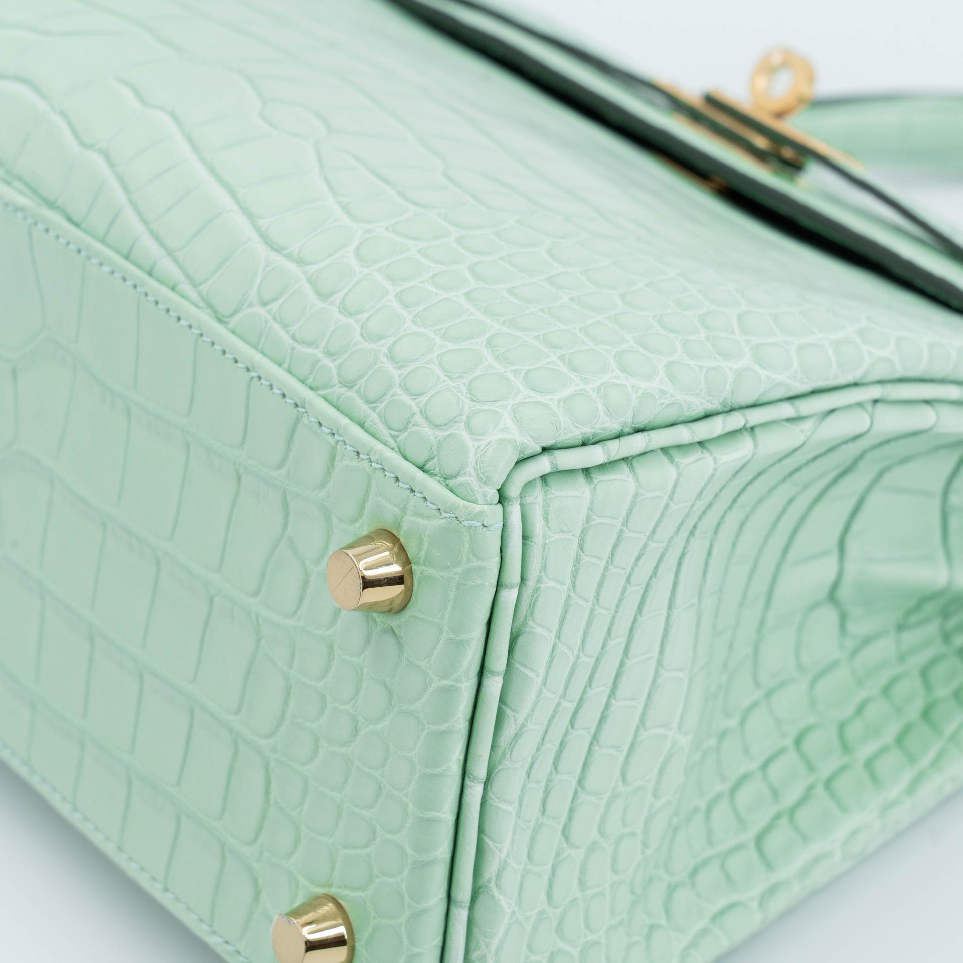 Unused ( Rank NS ) HERMÈS Kelly 25 Vert d’Eau (6U) Matte Alligator Gold hardware W (2024) - 11