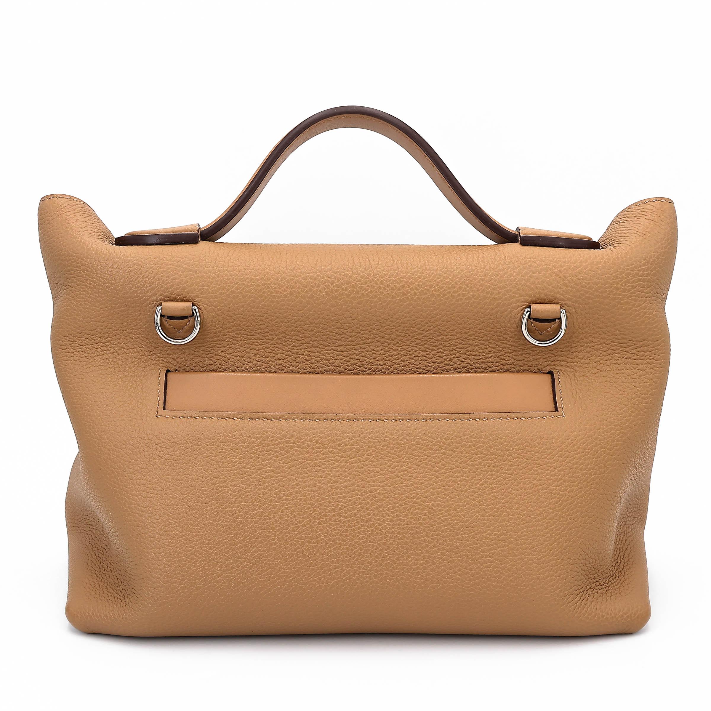 Very Good ( Rank A) HERMÈS 24/24 - 29 Biscuit (4B) Taurillon Maurice Palladium hardware Z (2021) - 2