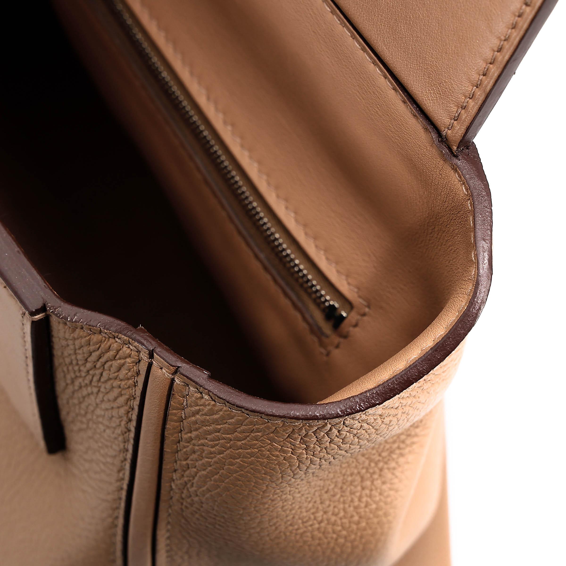 Very Good ( Rank A) HERMÈS 24/24 - 29 Biscuit (4B) Taurillon Maurice Palladium hardware Z (2021) - 24