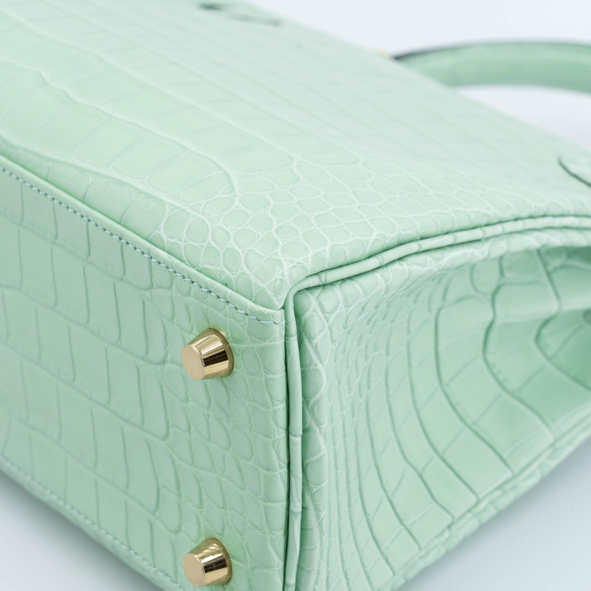 Unused ( Rank NS ) HERMÈS Kelly 25 Vert d’Eau (6U) Matte Alligator Gold hardware W (2024) - 10