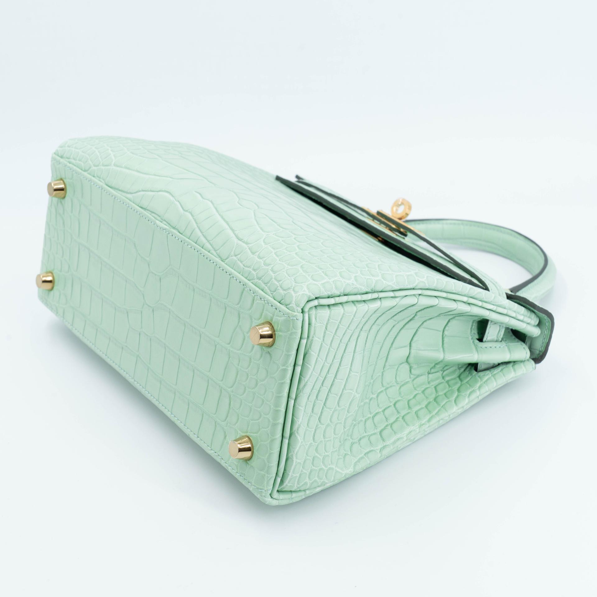 Unused ( Rank NS ) HERMÈS Kelly 25 Vert d’Eau (6U) Matte Alligator Gold hardware W (2024) - 6
