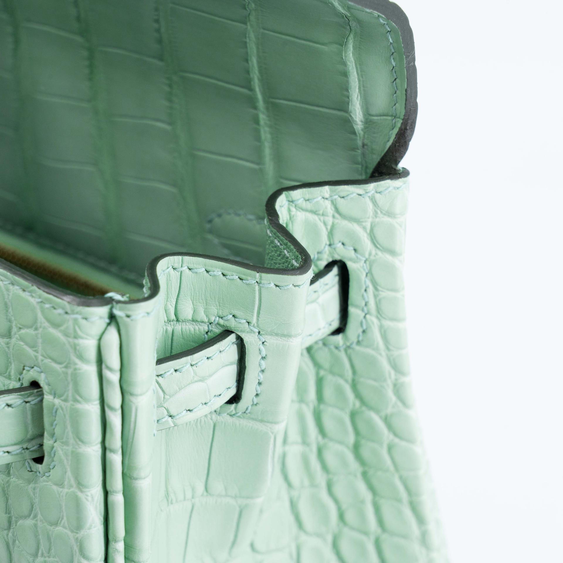 Unused ( Rank NS ) HERMÈS Kelly 25 Vert d’Eau (6U) Matte Alligator Gold hardware W (2024) - 15