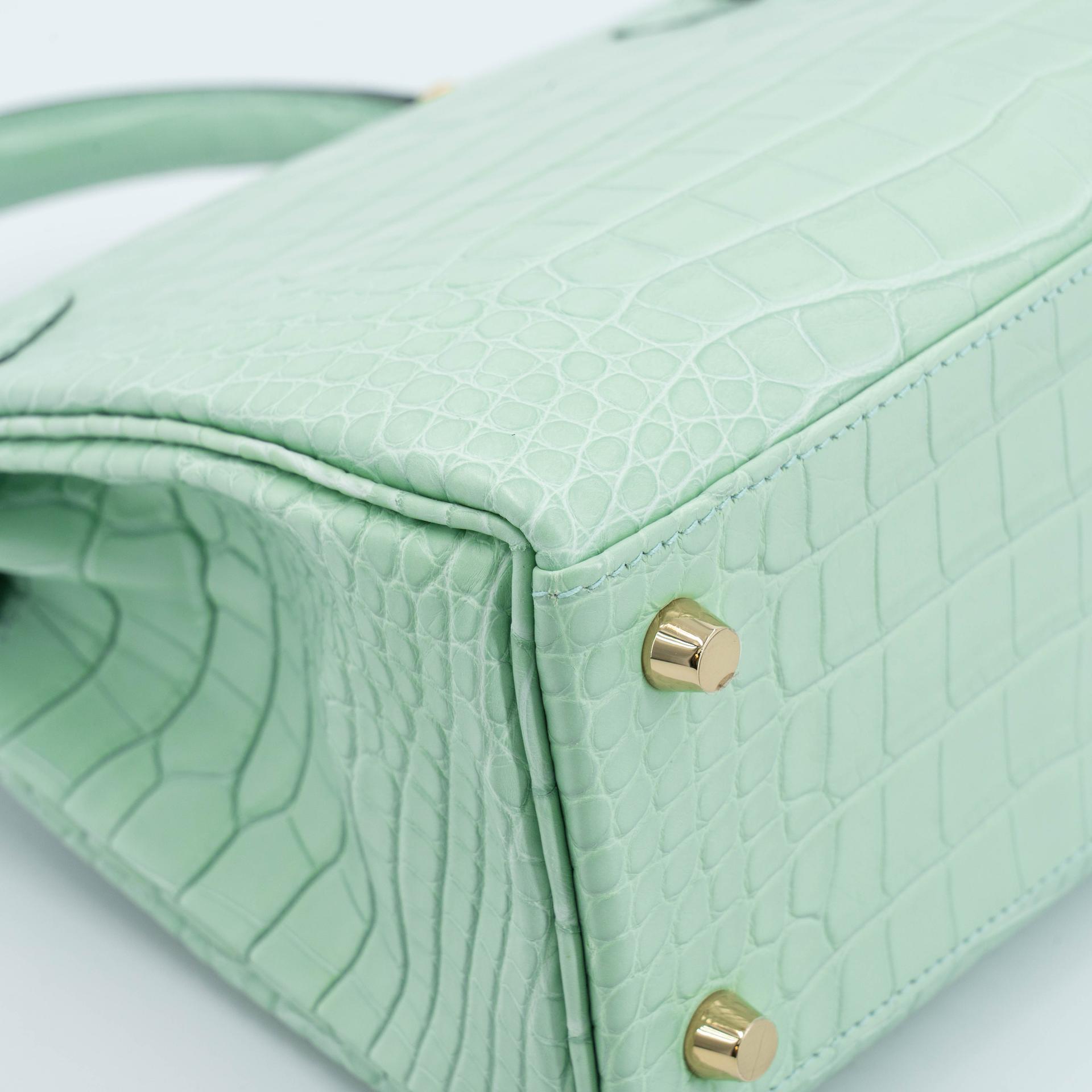 Unused ( Rank NS ) HERMÈS Kelly 25 Vert d’Eau (6U) Matte Alligator Gold hardware W (2024) - 9