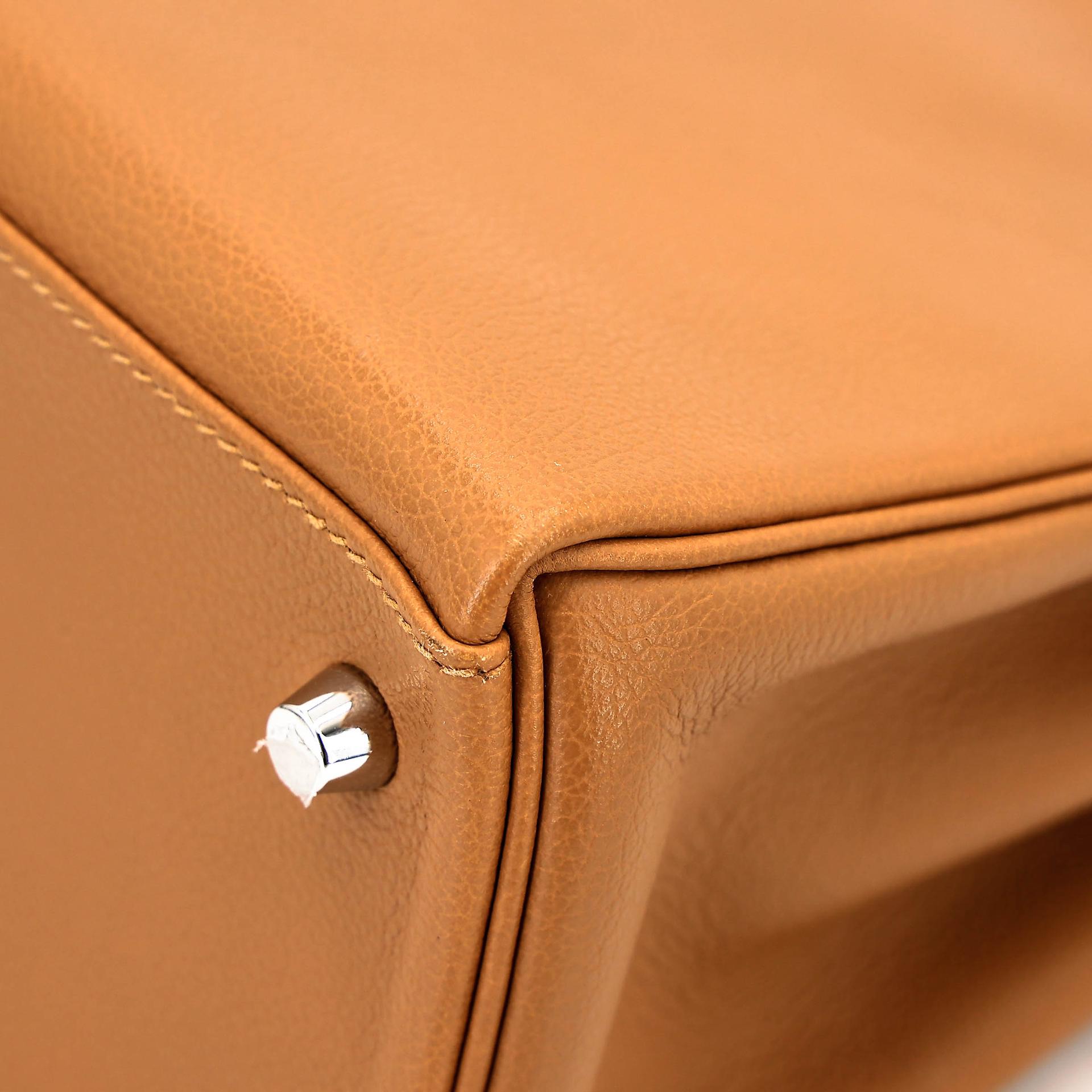 Very Good ( Rank A) HERMÈS Kelly 28 Verso Rose Azalee (8W) Sesame (2S) Evercolor Palladium hardware Z (2021) - 10