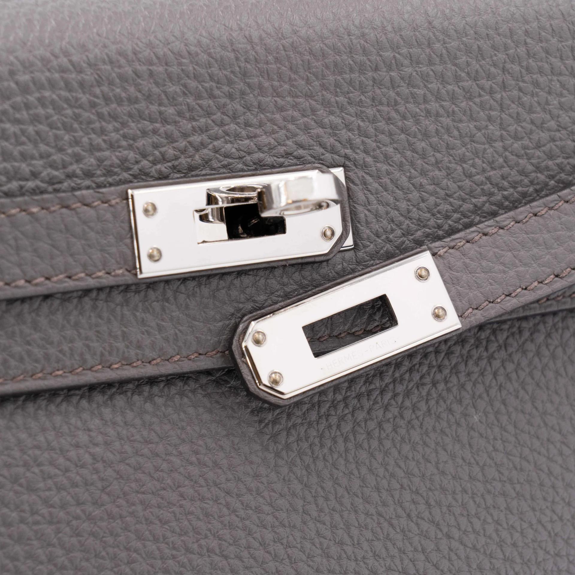 ランク A HERMÈS エルメス ケリー25 エタン (8F) トゴ シルバー金具 C刻印 (2018) - 12