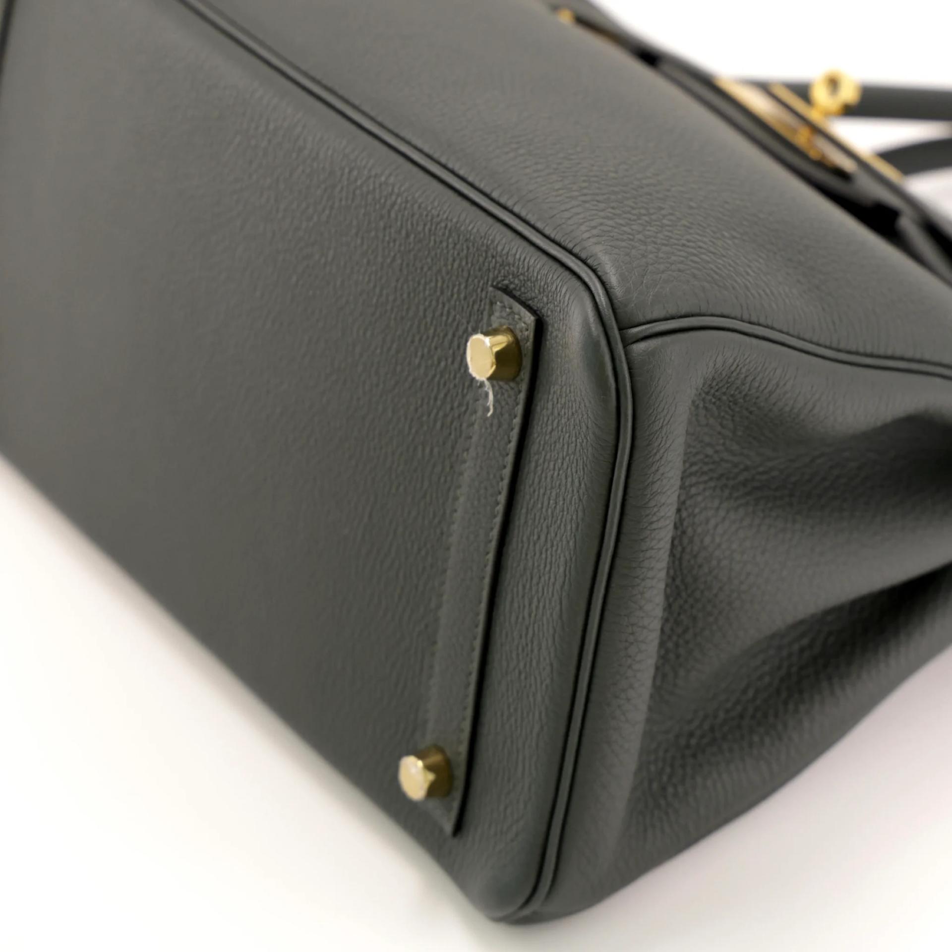 Very Good ( Rank A) HERMÈS Birkin 30 Vert Fonce (67) Togo Gold hardware W (2024) - 5