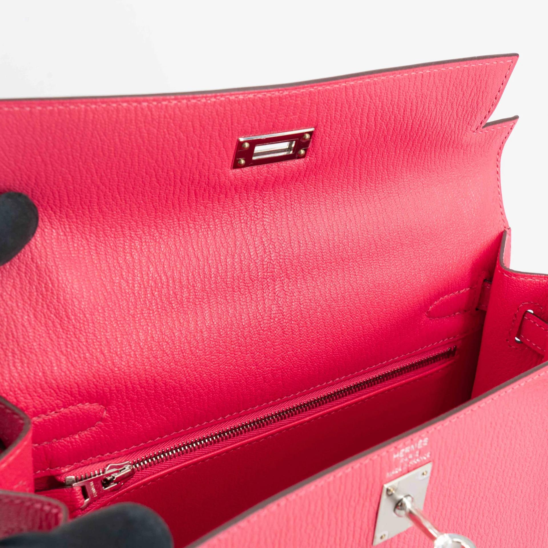 Unused ( Rank NS ) HERMÈS Kelly 25 Sellier Rose Lipstick (U5) Chevre Palladium hardware Y (2020) - 19