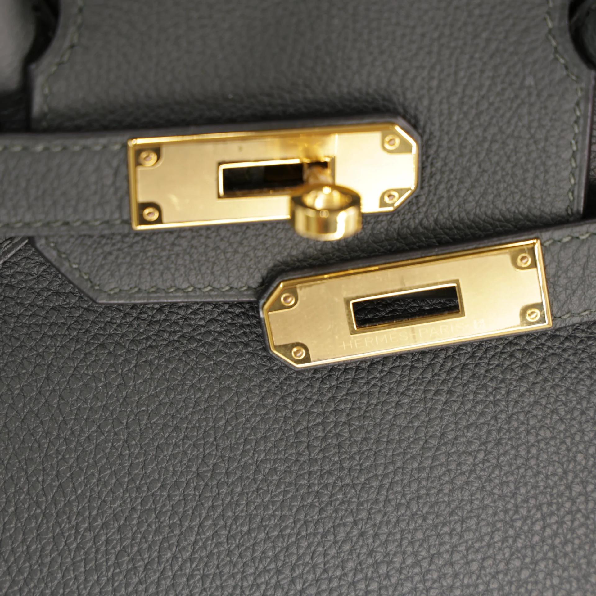 Very Good ( Rank A) HERMÈS Birkin 30 Vert Fonce (67) Togo Gold hardware W (2024) - 8