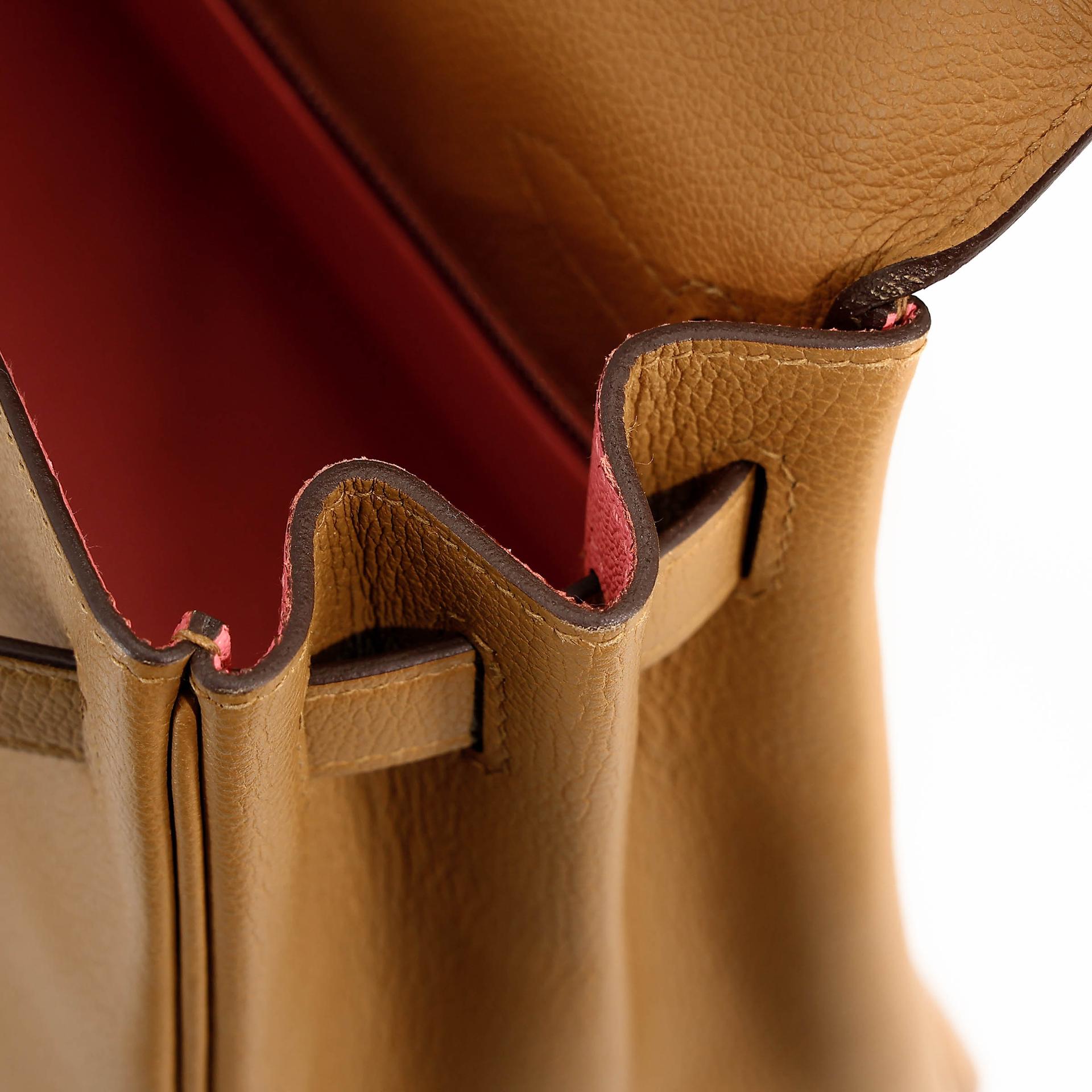 Very Good ( Rank A) HERMÈS Kelly 28 Verso Rose Azalee (8W) Sesame (2S) Evercolor Palladium hardware Z (2021) - 22
