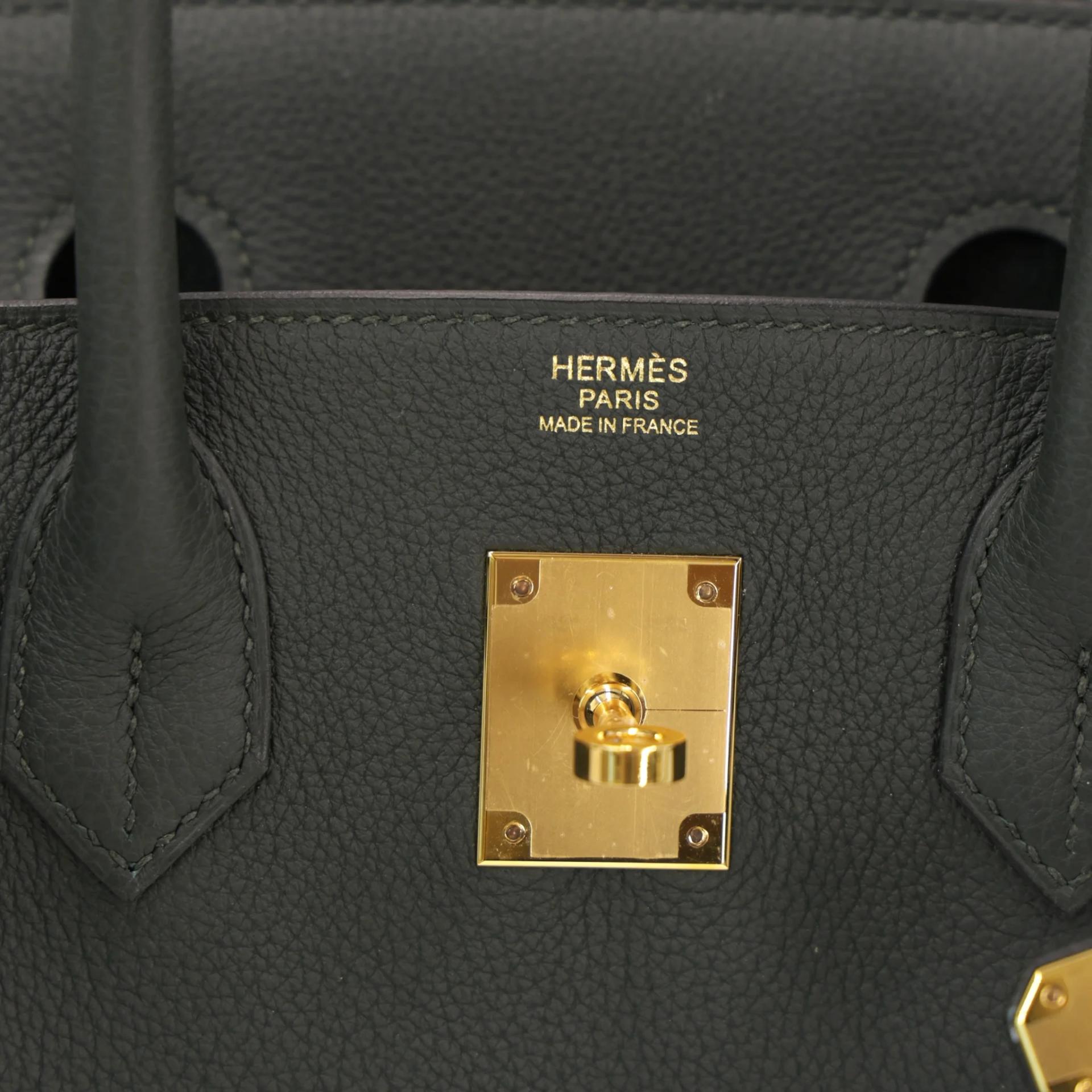 Very Good ( Rank A) HERMÈS Birkin 30 Vert Fonce (67) Togo Gold hardware W (2024) - 9