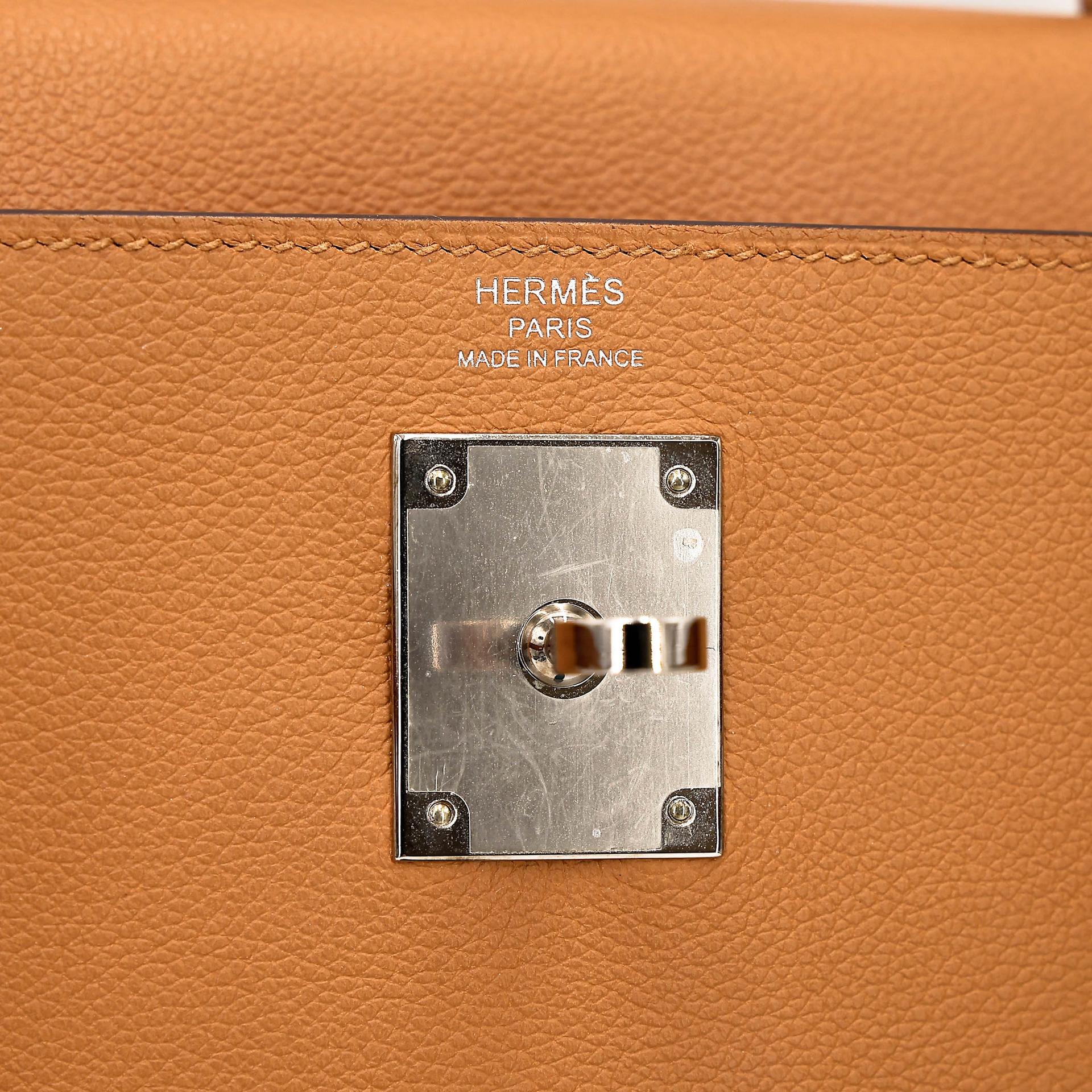 Very Good ( Rank A) HERMÈS Kelly 28 Verso Rose Azalee (8W) Sesame (2S) Evercolor Palladium hardware Z (2021) - 18