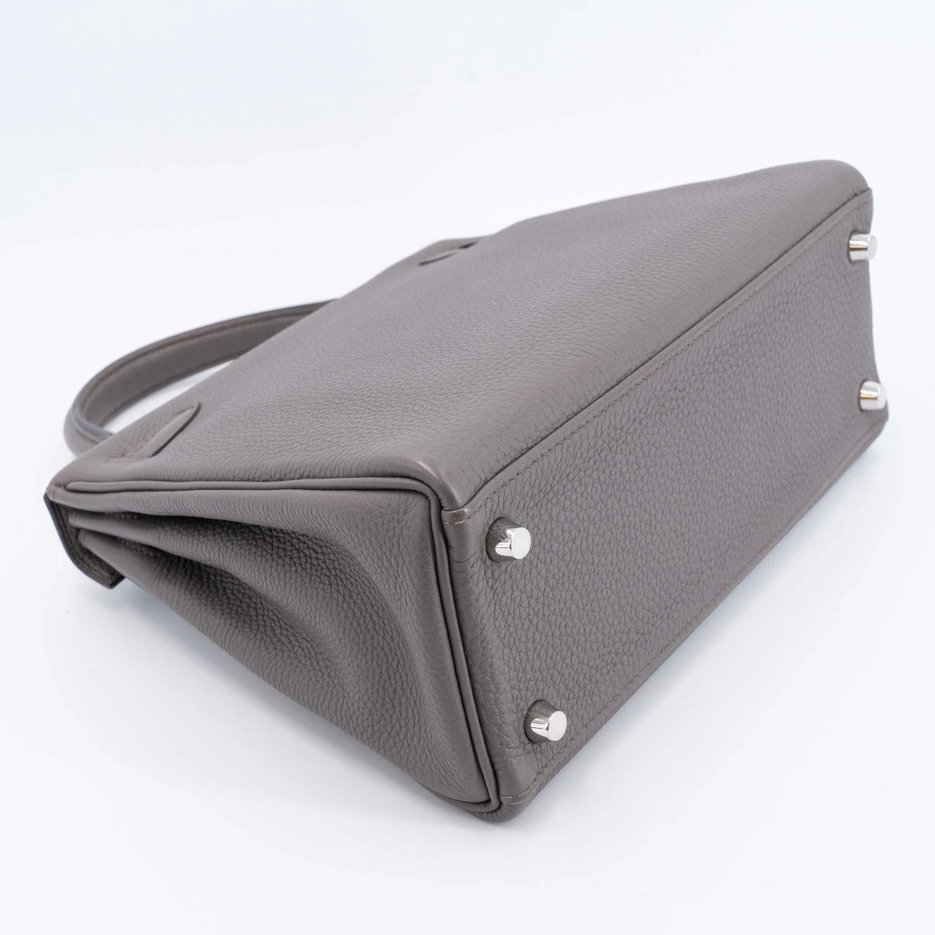 ランク A HERMÈS エルメス ケリー25 エタン (8F) トゴ シルバー金具 C刻印 (2018) - 7