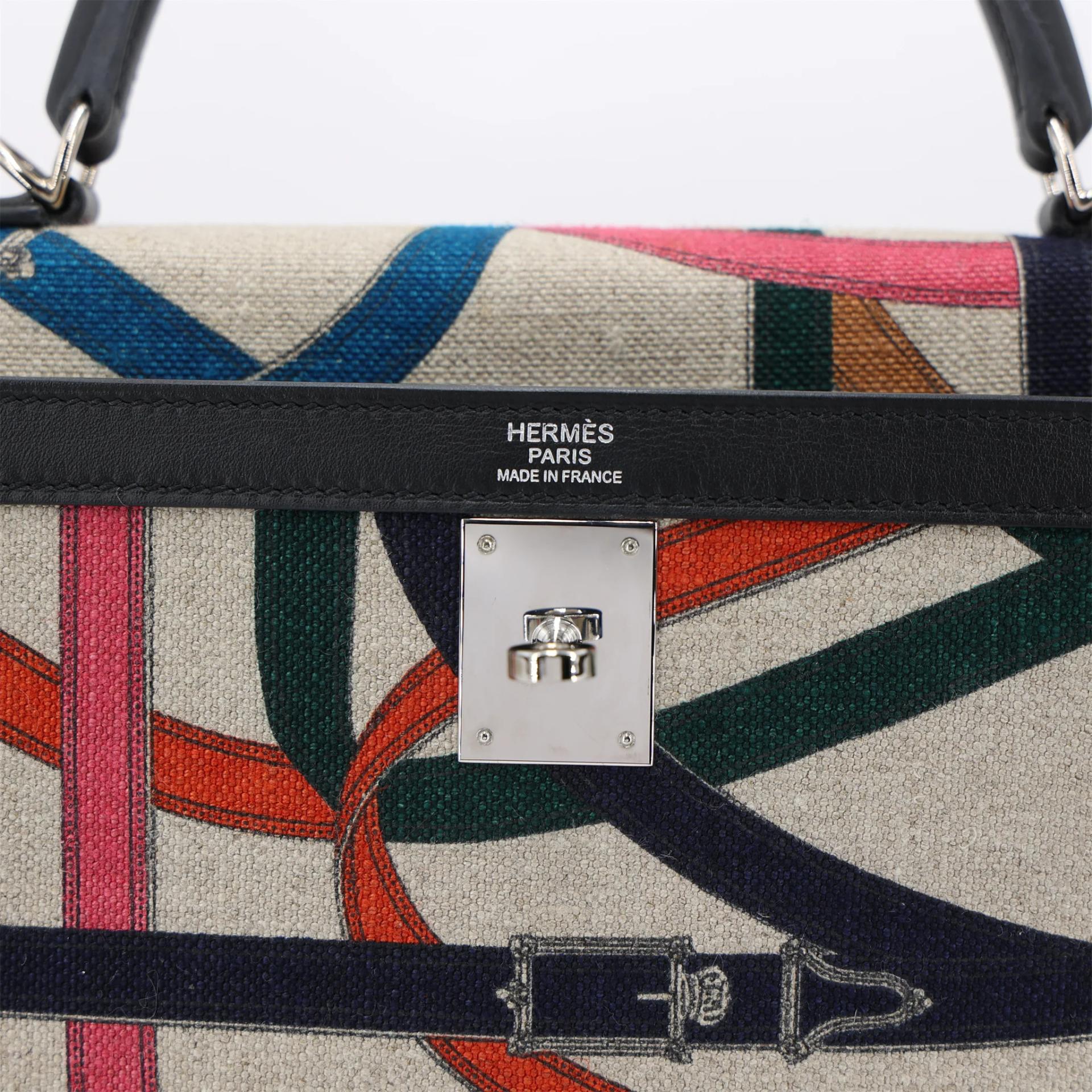 Very Good ( Rank A) HERMÈS Limited Edition Kelly 32 Cavalcadour Sellier Noir (89) Swift Toile Camp canvas Palladium hardware C (2018) - 11