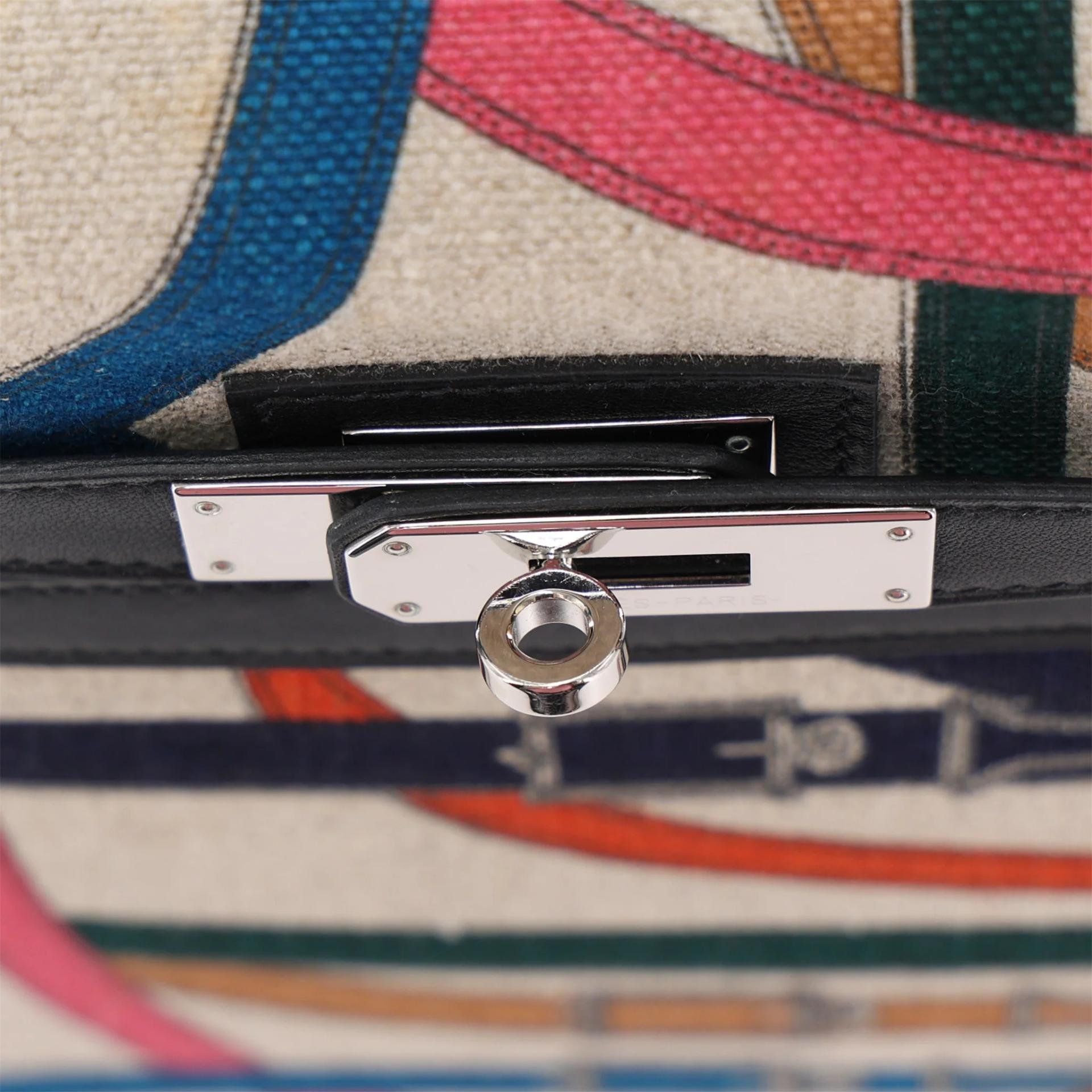 Very Good ( Rank A) HERMÈS Limited Edition Kelly 32 Cavalcadour Sellier Noir (89) Swift Toile Camp canvas Palladium hardware C (2018) - 9