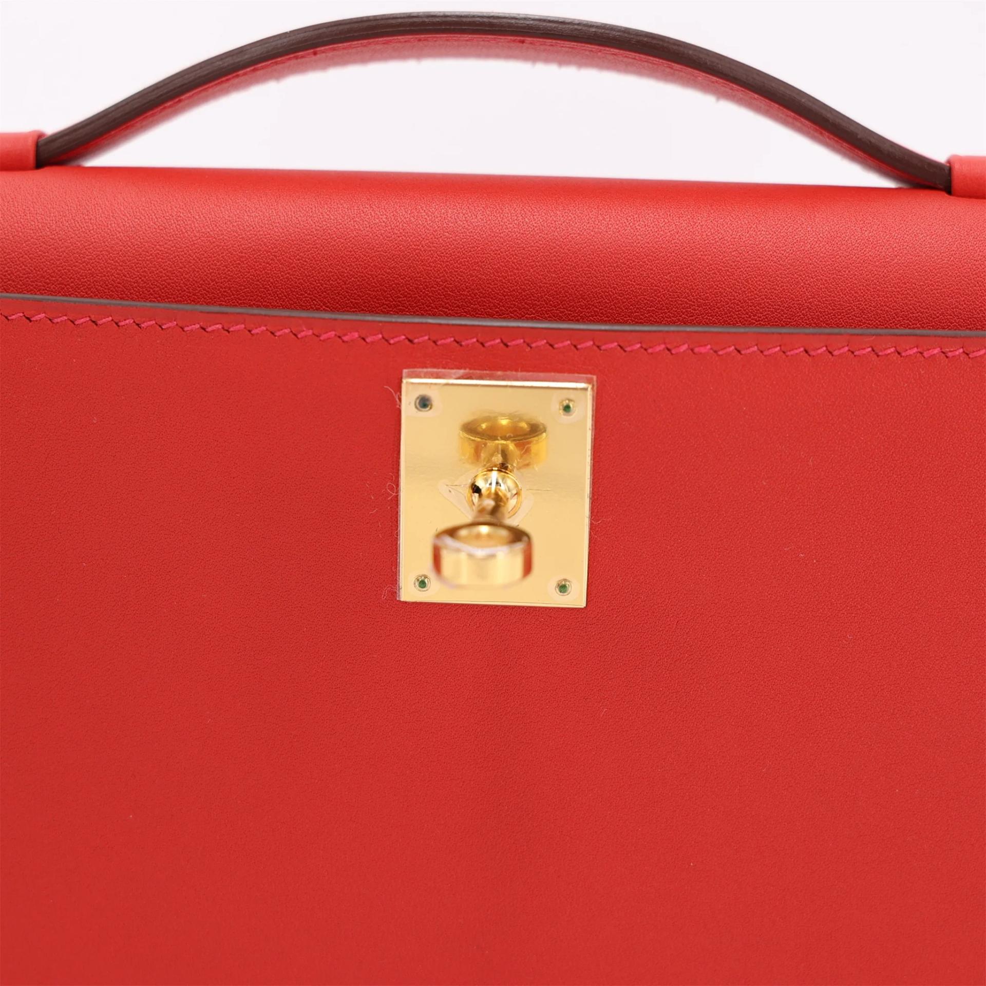 Unused ( Rank NS ) HERMÈS Kelly Cut Rouge Casaque (Q5) Swift Gold hardware X (2016) - 10