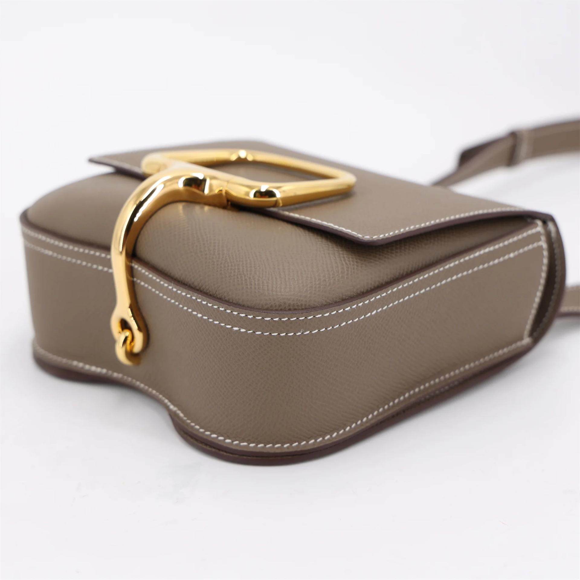 Excellent ( Rank SA ) HERMÈS Della Cavalleria mini Etoupe (18) Epsom Gold hardware W (2024) - 5