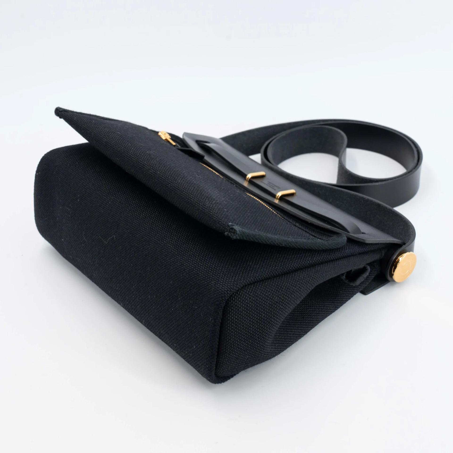 Excellent ( Rank SA ) HERMÈS Herbag Zip Mini 20 Noir (89) Toile Militaire canvas Vache Hunter Gold hardware K (2025) - 6