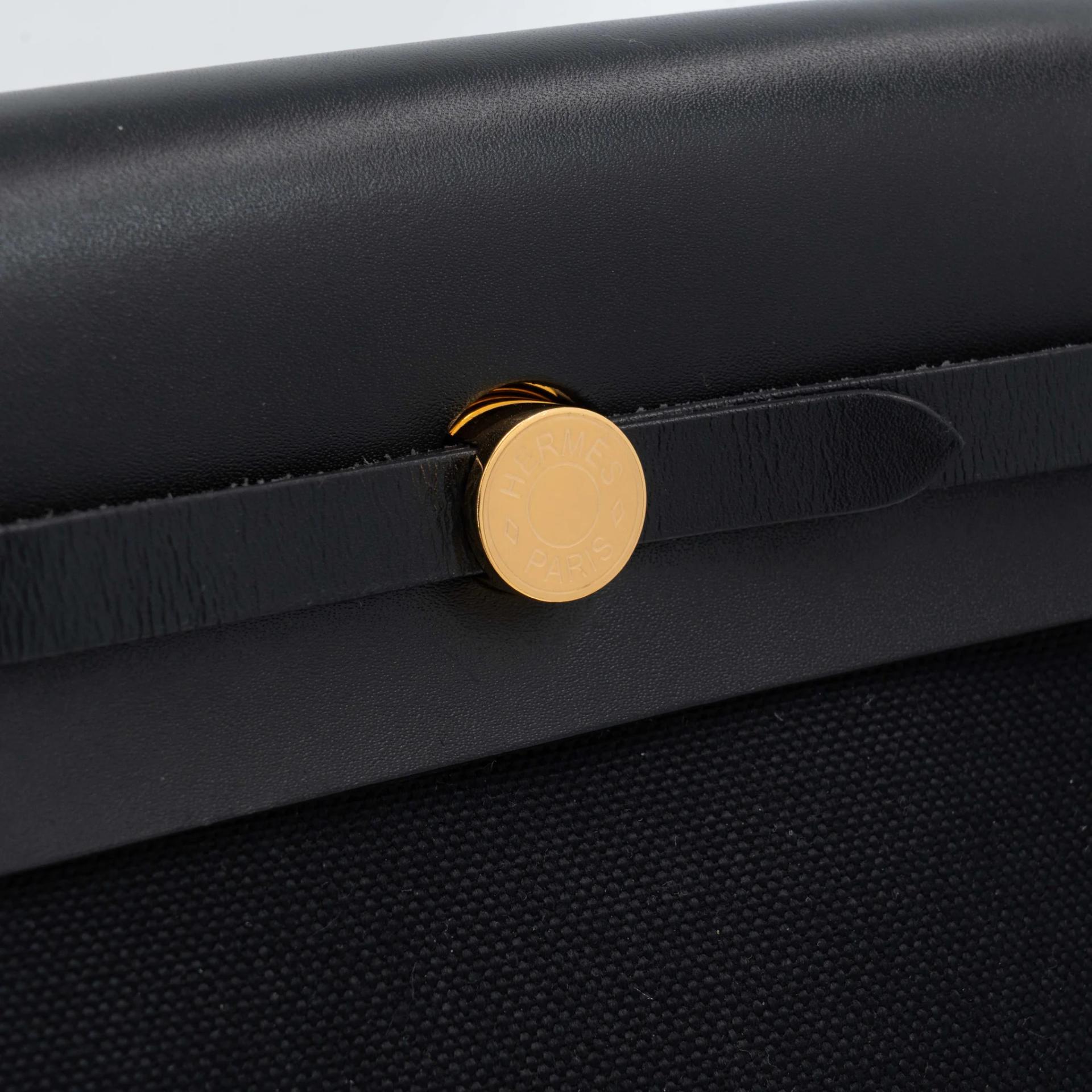 Excellent ( Rank SA ) HERMÈS Herbag Zip Mini 20 Noir (89) Toile Militaire canvas Vache Hunter Gold hardware K (2025) - 12