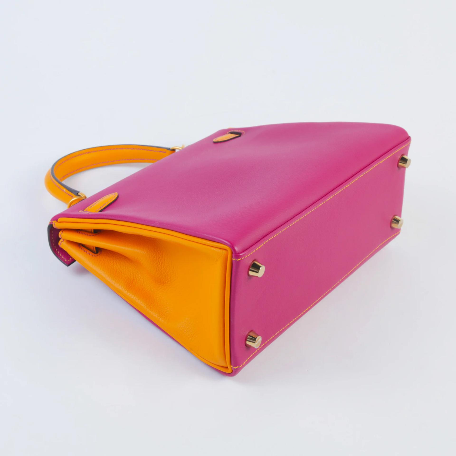 Excellent ( Rank SA ) HERMÈS Special Order Kelly 25 Apricot (I9) Rose Purple (L3) Evercolor Brushed Gold hardware Y (2020) - 6