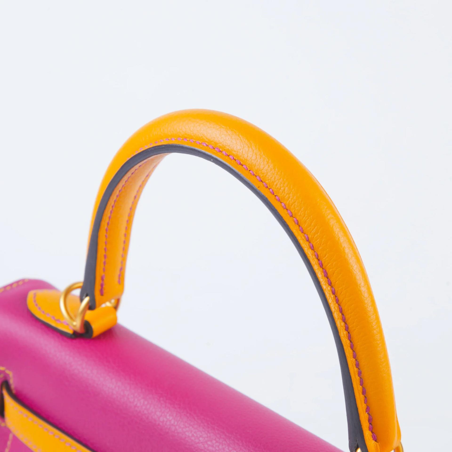 Excellent ( Rank SA ) HERMÈS Special Order Kelly 25 Apricot (I9) Rose Purple (L3) Evercolor Brushed Gold hardware Y (2020) - 3