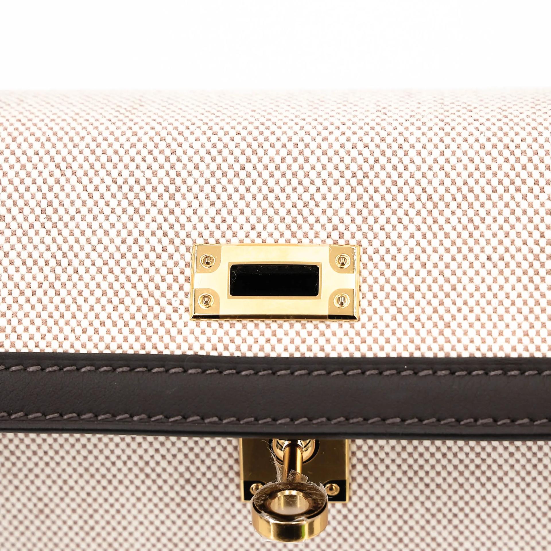 Brand New ( Rank N ) HERMÈS Kelly 25 Sellier Bai Brun（T3） Toile H canvas Swift Gold hardware G (2026) - 10