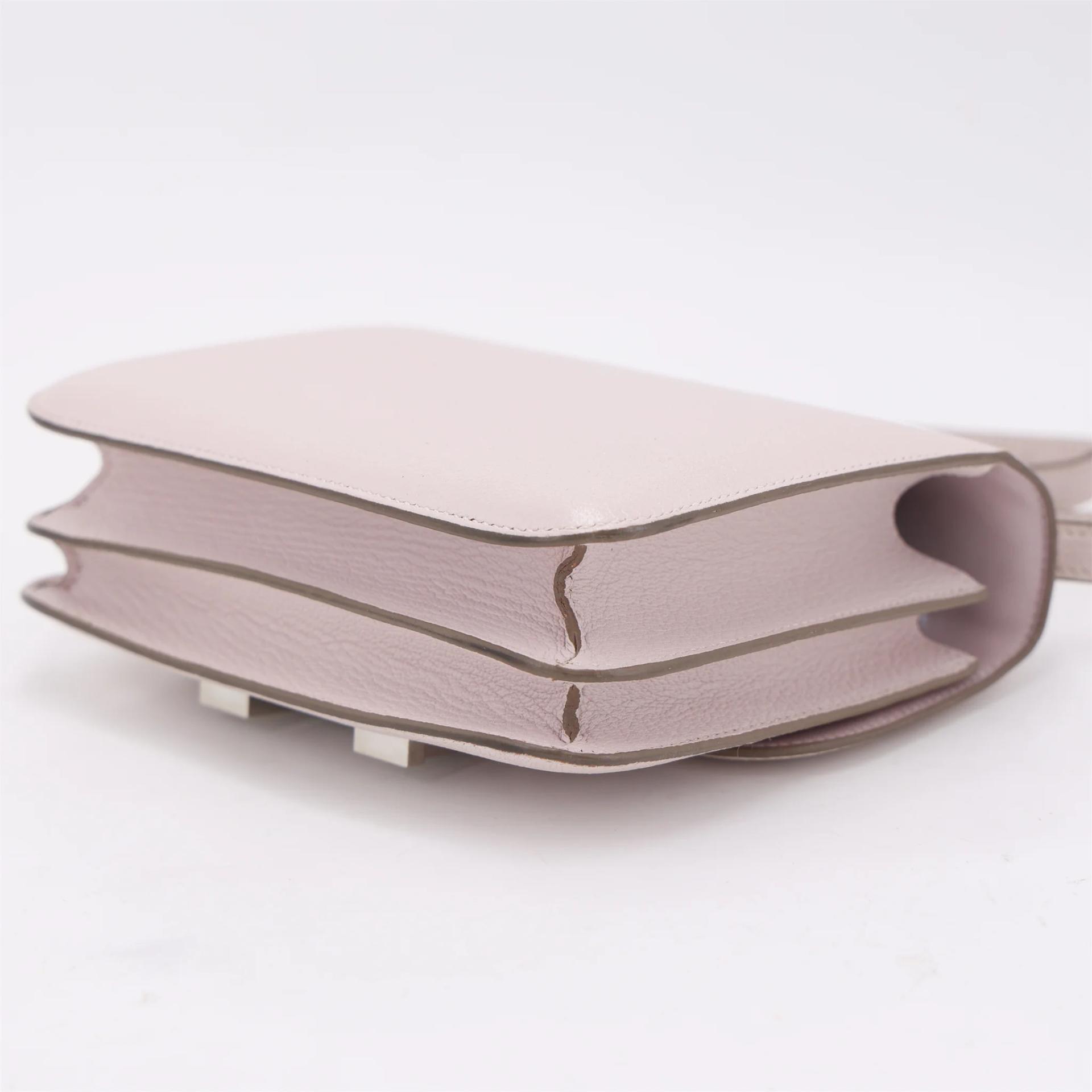 Very Good ( Rank A) HERMÈS Constance Mini Mauve Pale (09) Chevre Palladium hardware B (2023) - 8