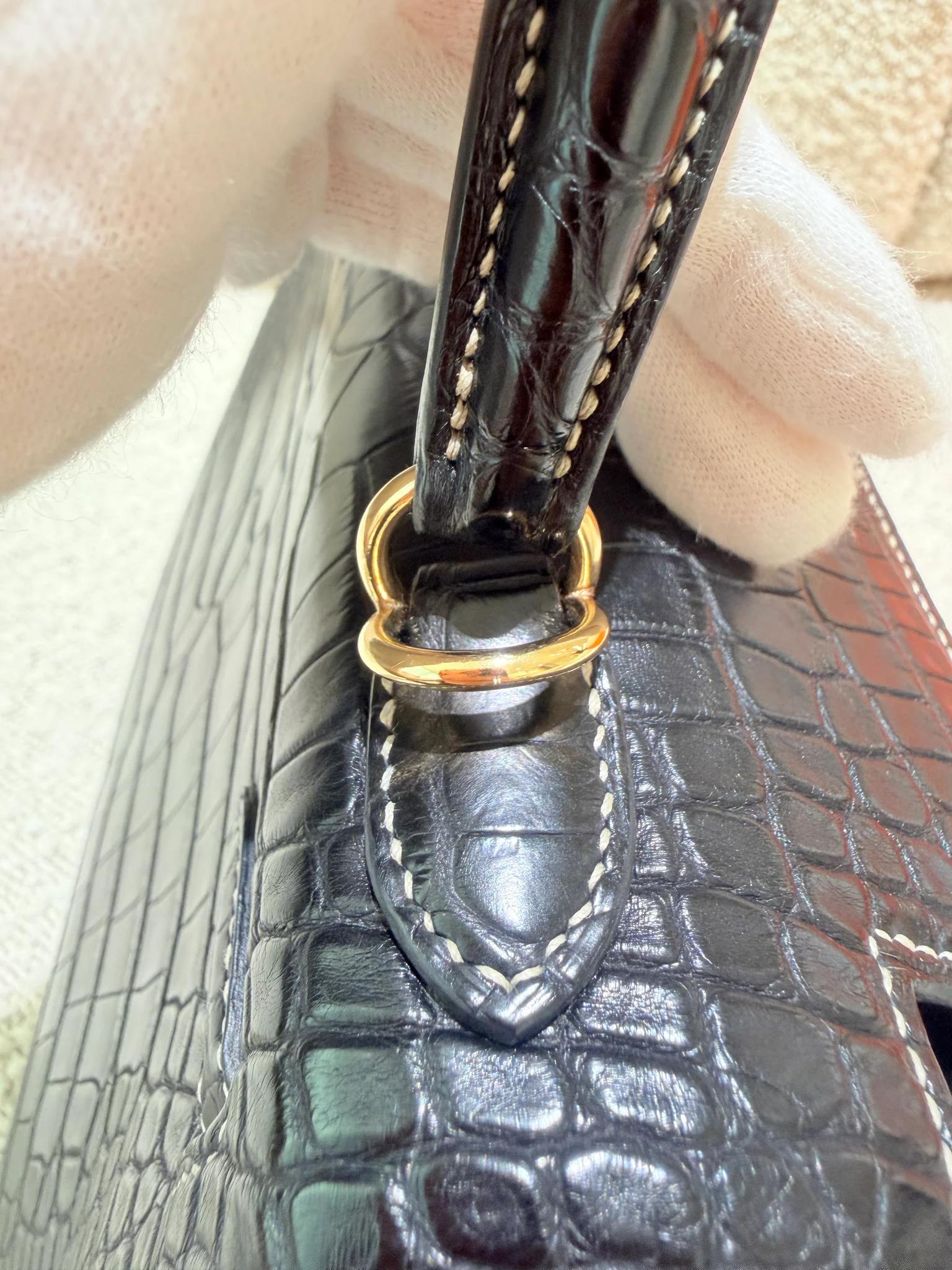 Very Good ( Rank A) HERMÈS Special Order Kelly 25 HSS Noir (89) Matte Alligator Permabrass hardware U (2022) - 23