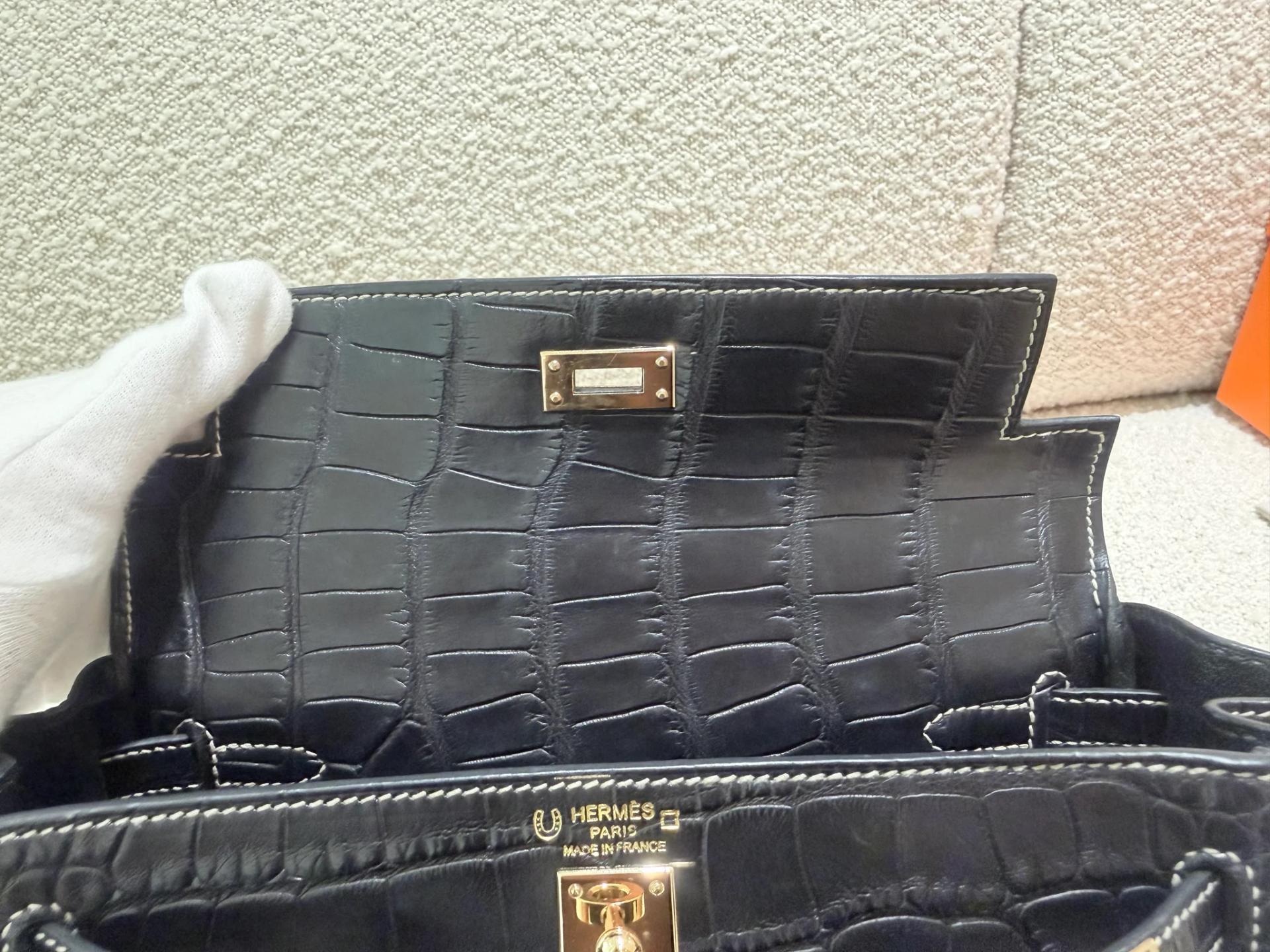 Very Good ( Rank A) HERMÈS Special Order Kelly 25 HSS Noir (89) Matte Alligator Permabrass hardware U (2022) - 19