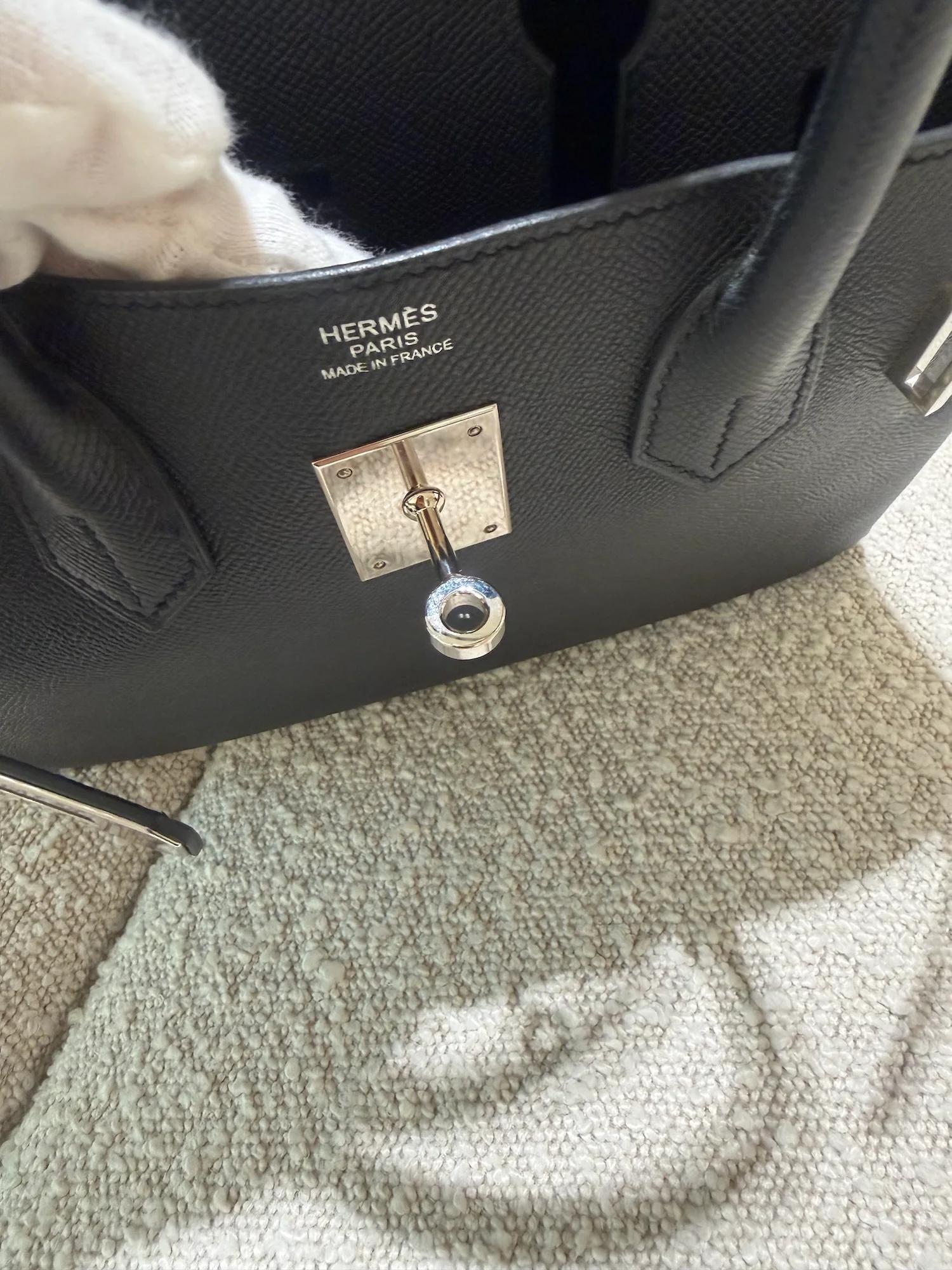 Very Good ( Rank A) HERMÈS Birkin 30 Noir (89) Epsom Palladium hardware U (2022) - 17