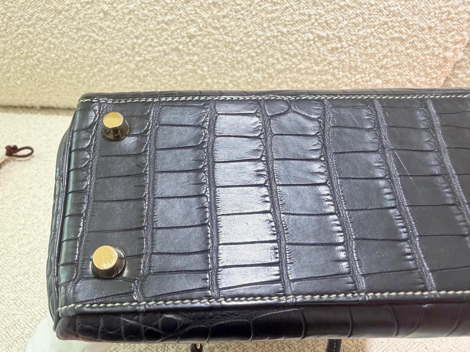 Very Good ( Rank A) HERMÈS Special Order Kelly 25 HSS Noir (89) Matte Alligator Permabrass hardware U (2022) - 25