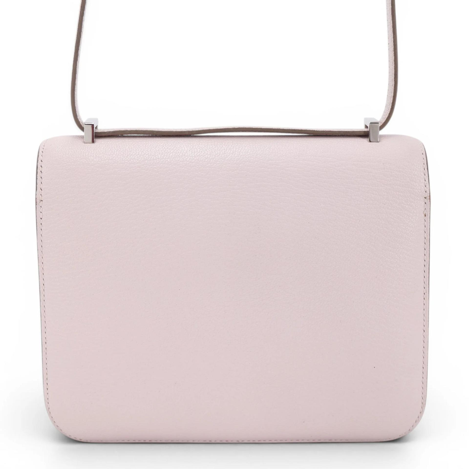 Very Good ( Rank A) HERMÈS Constance Mini Mauve Pale (09) Chevre Palladium hardware B (2023) - 2