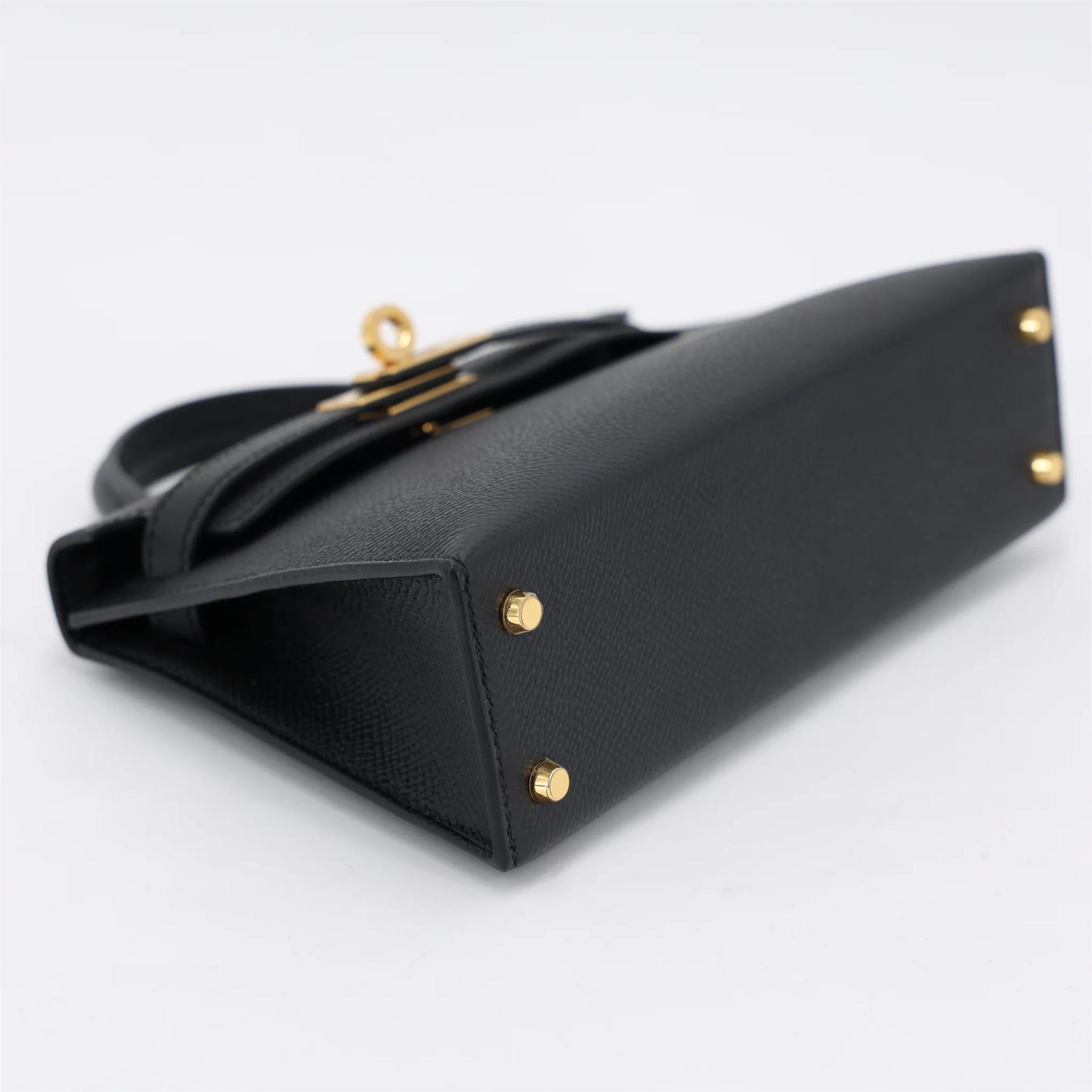 Excellent ( Rank SA ) HERMÈS Mini Kelly II Noir (89) Epsom Gold hardware W (2024) - 4