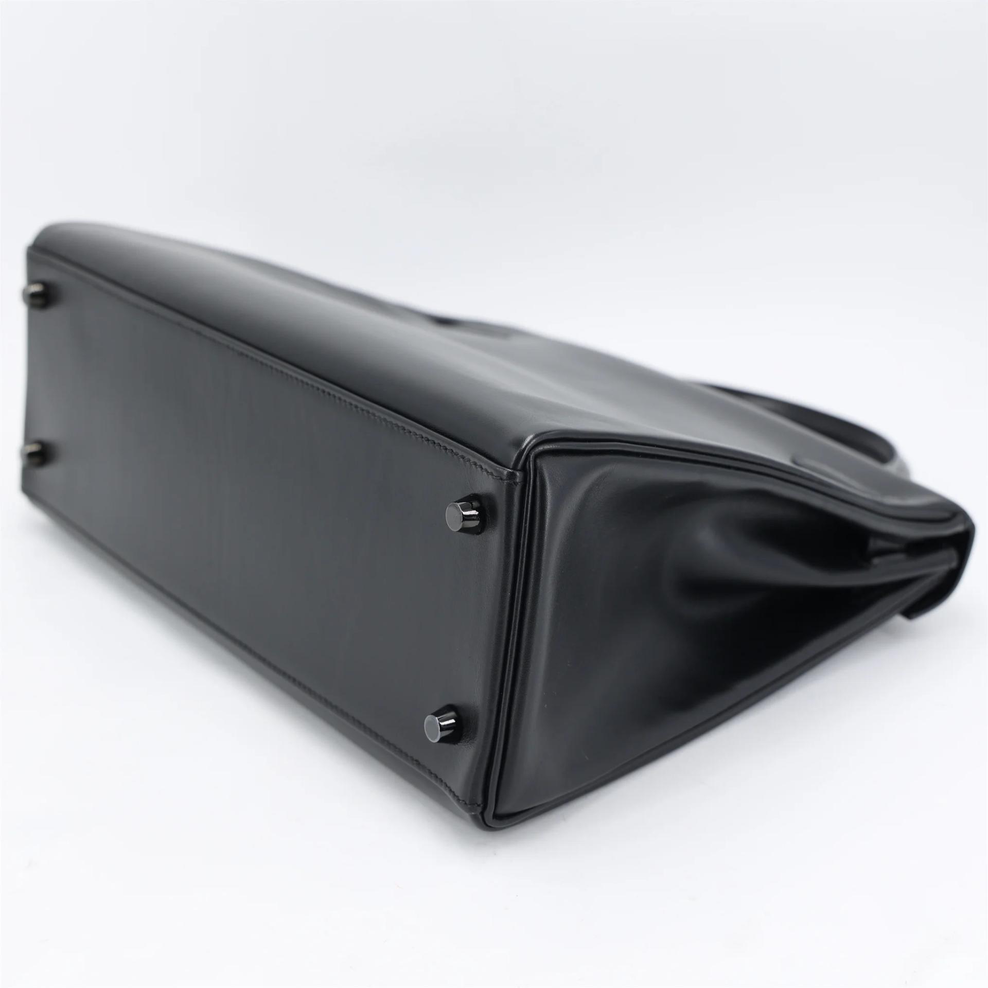 Excellent ( Rank SA ) HERMÈS Limited Edition Kelly 32 So Black Noir (89) Box-calf Black hardware Square N (2010) - 7