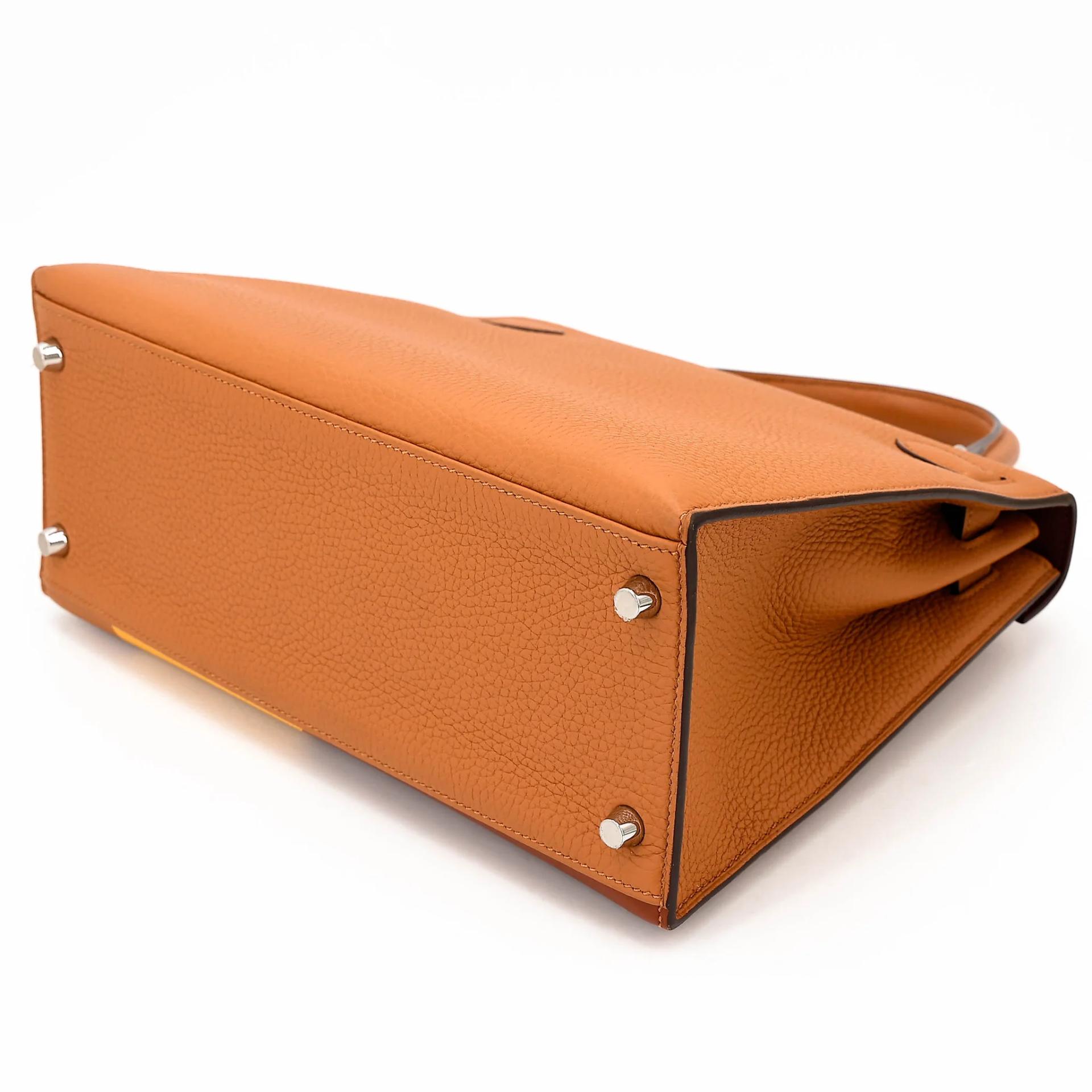 Excellent ( Rank SA ) HERMÈS Limited Edition Kelly 28 Graphie Sellier Letter S Gold (37) Jaune Ambre (9D) Caramel (28) Clemence Epsom Sombrero Palladium hardware C (2018) - 6