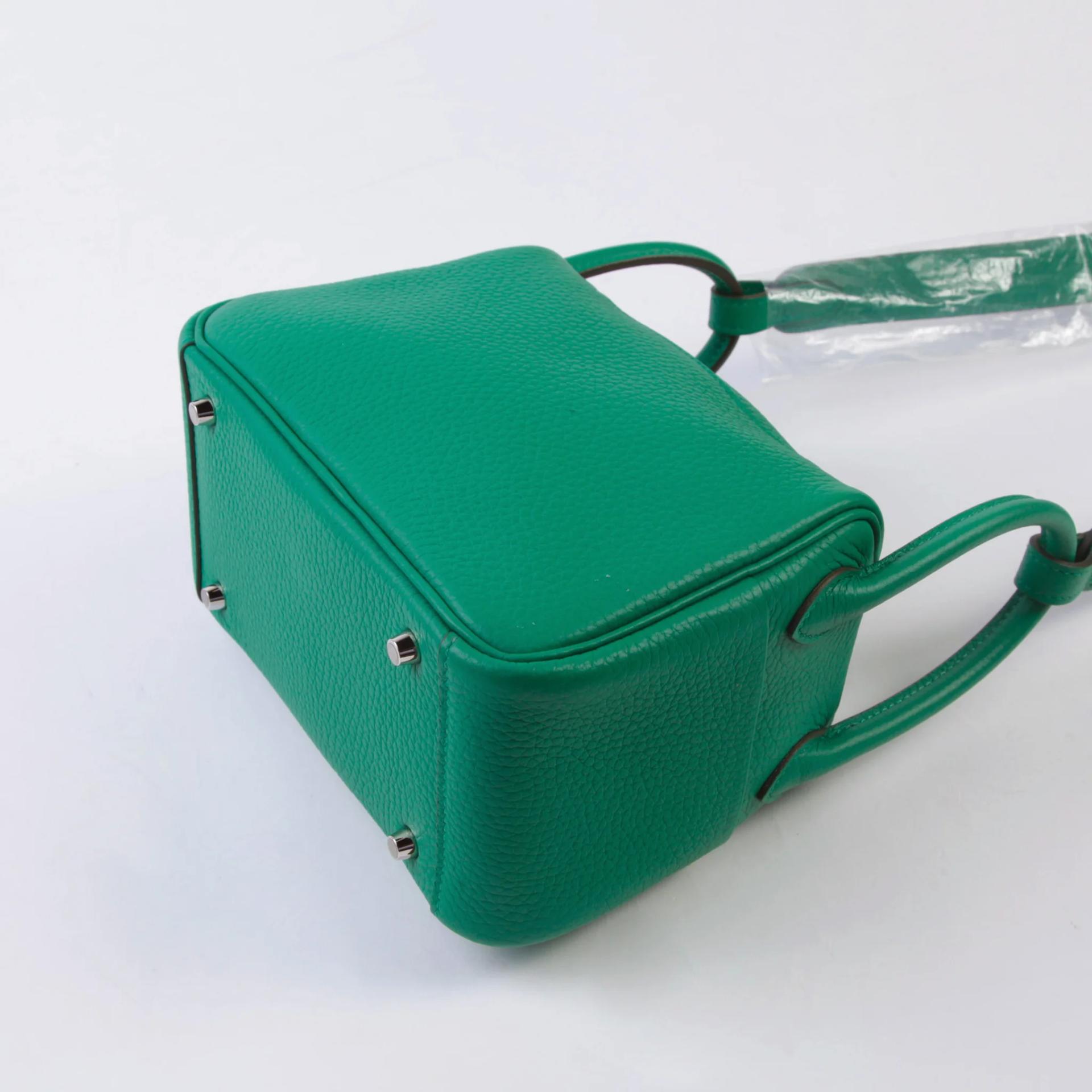 未使用保存品 HERMÈS 愛馬仕 Mini Lindy U4 絲絨綠 Vert Vertigo Clemence小牛皮 銀扣 W刻 2024年 - 6