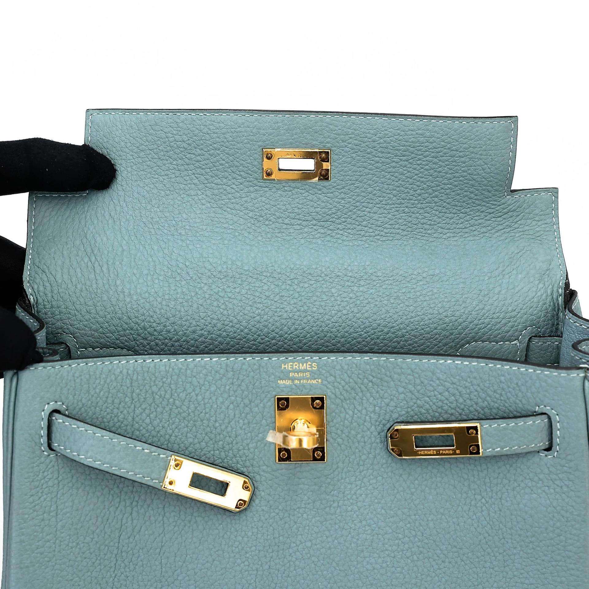 Excellent ( Rank SA ) HERMÈS Kelly 25 Ciel (7G) Togo Gold hardware Y (2020) - 12