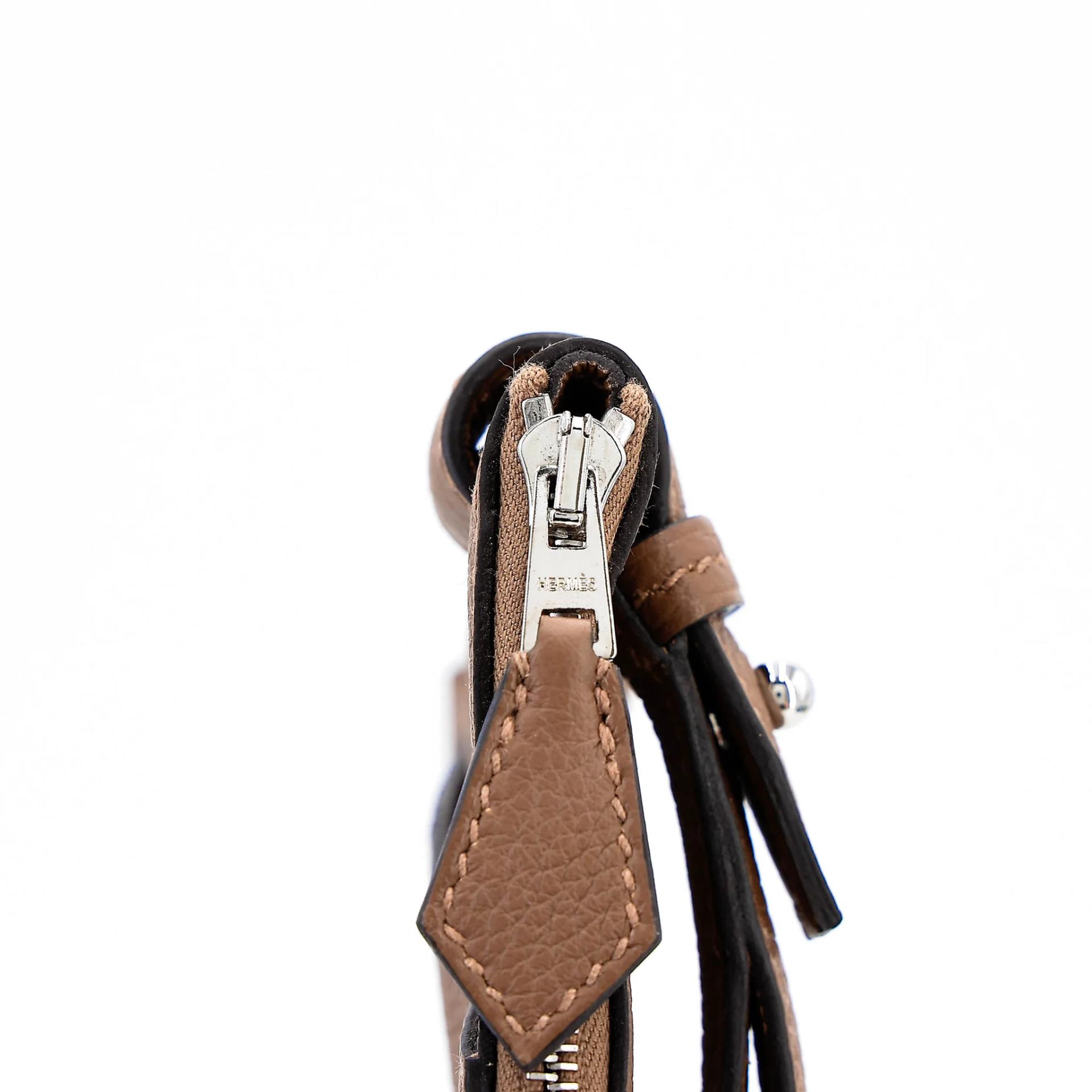 Unused ( Rank NS ) HERMÈS Cabavertige 24 pouch Alezan (3G) Togo Palladium hardware - 11