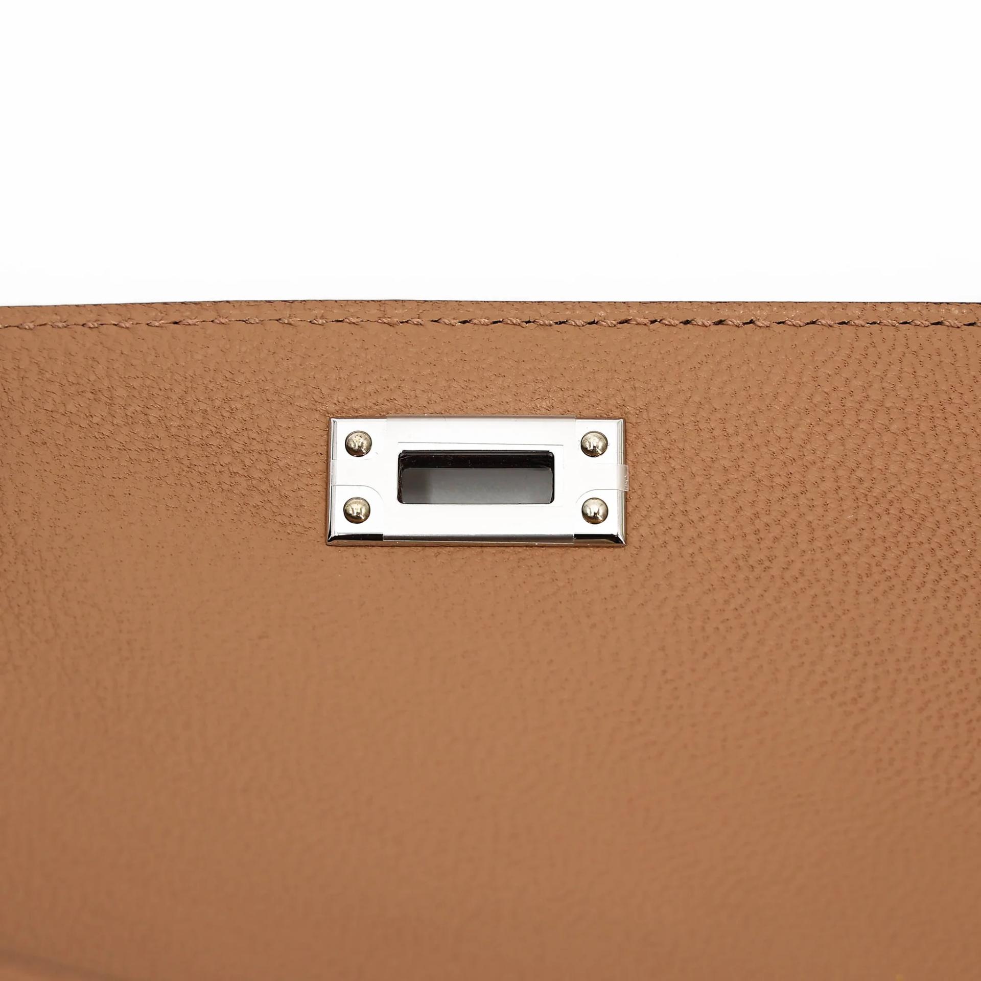 全新 HERMÈS 愛馬仕 限量收藏款 Kelly 20 en Desordre 4B 餅幹色 Biscuit Epsom牛皮 銀扣 G刻 2026年 - 19