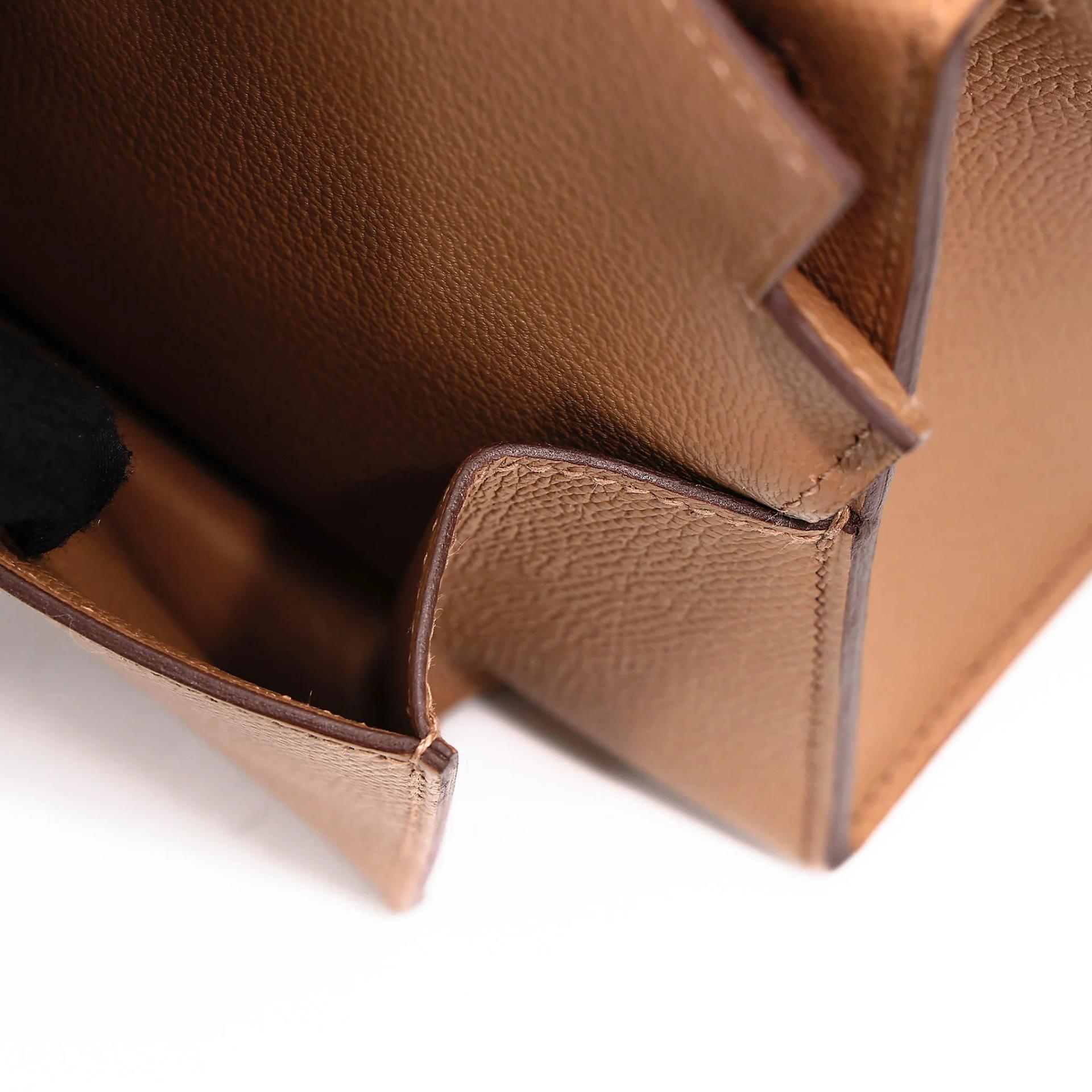 全新 HERMÈS 愛馬仕 限量收藏款 Kelly 20 en Desordre 4B 餅幹色 Biscuit Epsom牛皮 銀扣 G刻 2026年 - 14