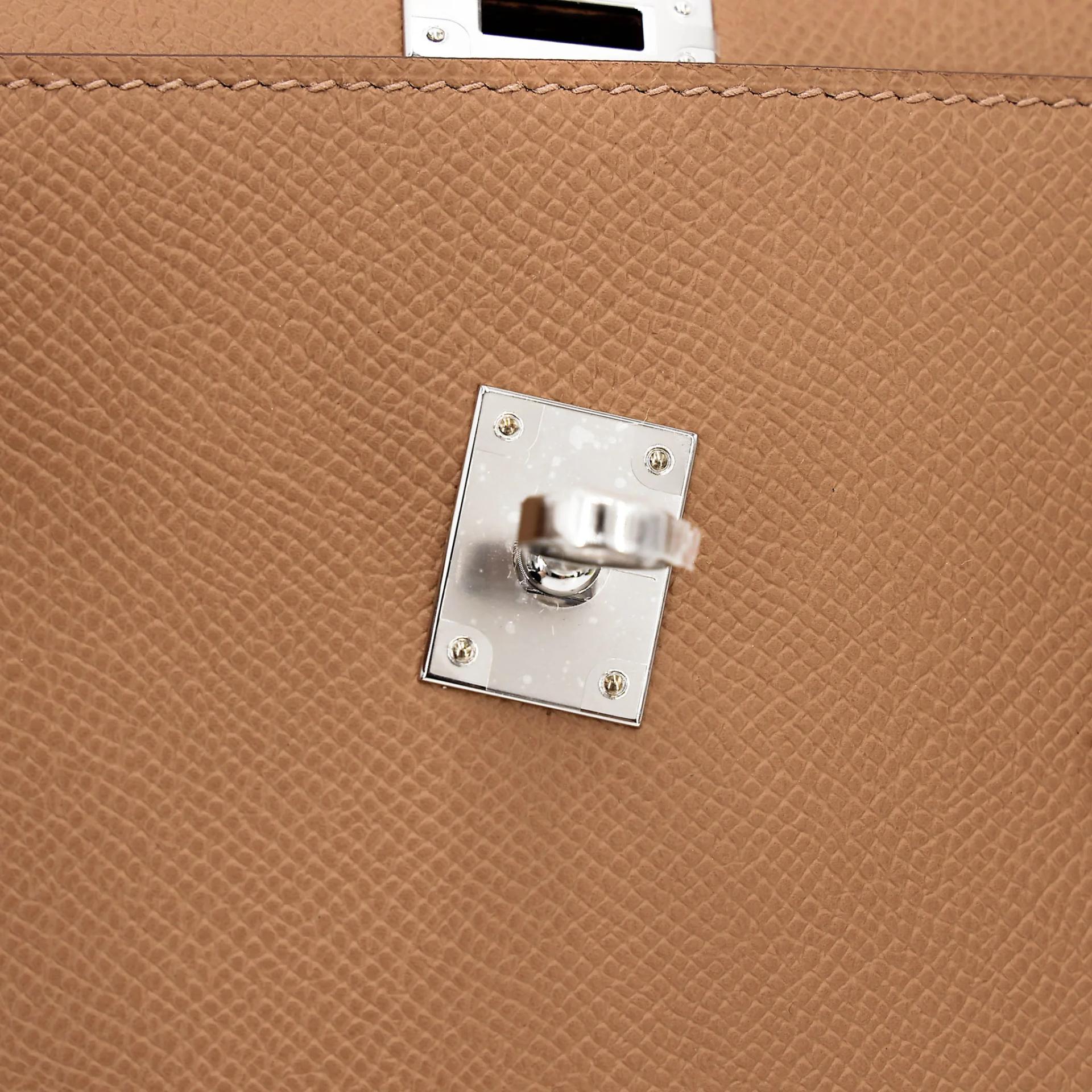全新 HERMÈS 愛馬仕 限量收藏款 Kelly 20 en Desordre 4B 餅幹色 Biscuit Epsom牛皮 銀扣 G刻 2026年 - 21