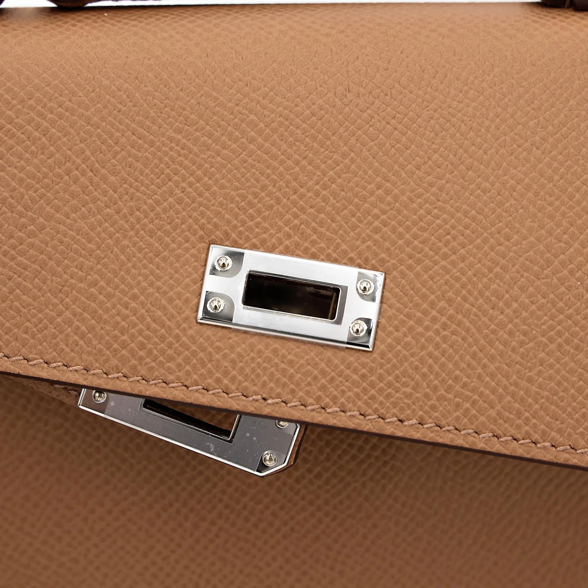 全新 HERMÈS 愛馬仕 限量收藏款 Kelly 20 en Desordre 4B 餅幹色 Biscuit Epsom牛皮 銀扣 G刻 2026年 - 18