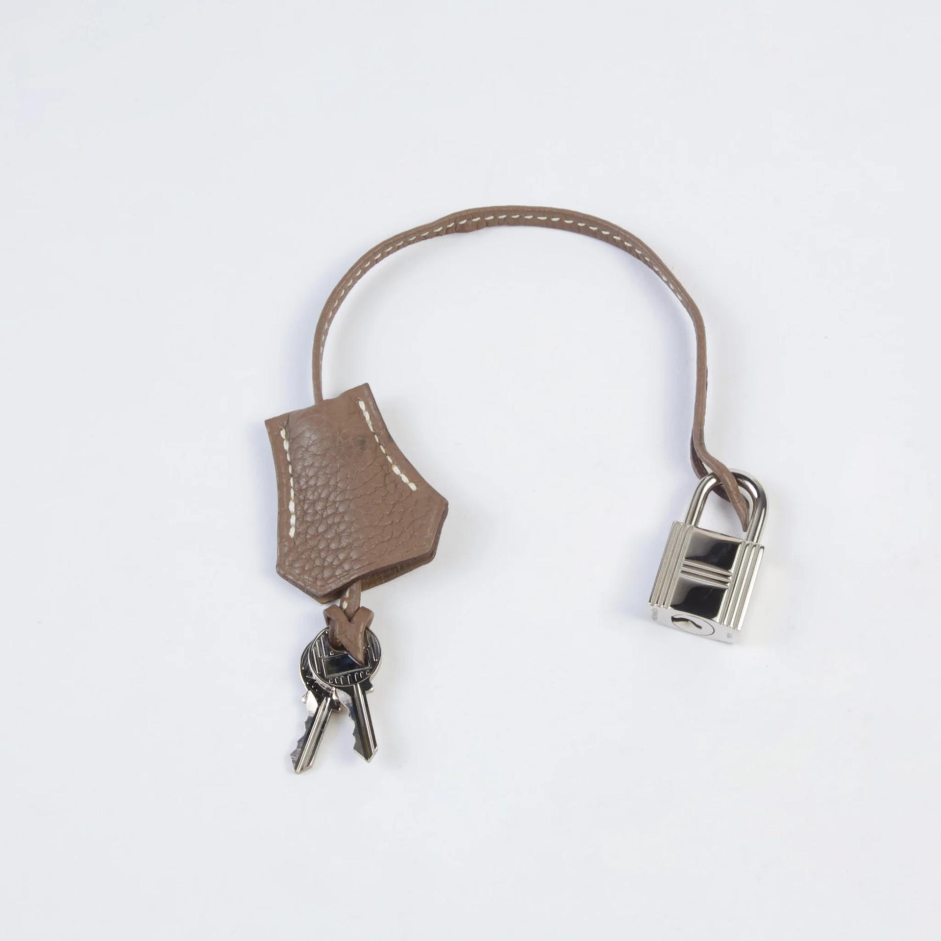 Very Good ( Rank A) HERMÈS Birkin 30 Etoupe (18) Togo Palladium hardware Square R (2014) - 14