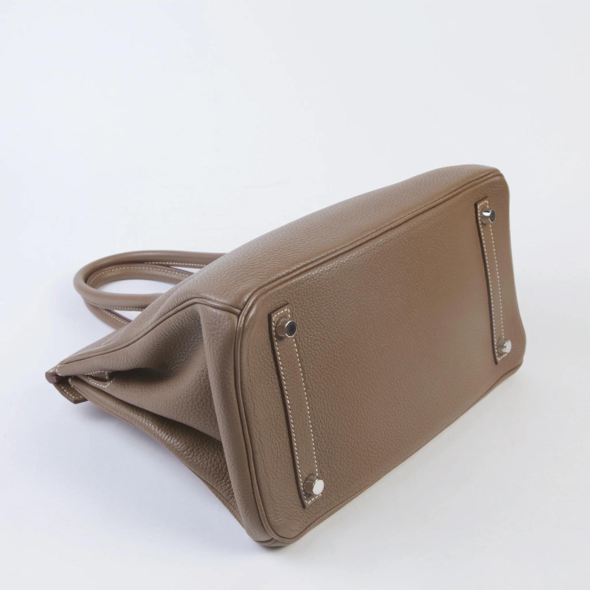 Very Good ( Rank A) HERMÈS Birkin 30 Etoupe (18) Togo Palladium hardware Square R (2014) - 6