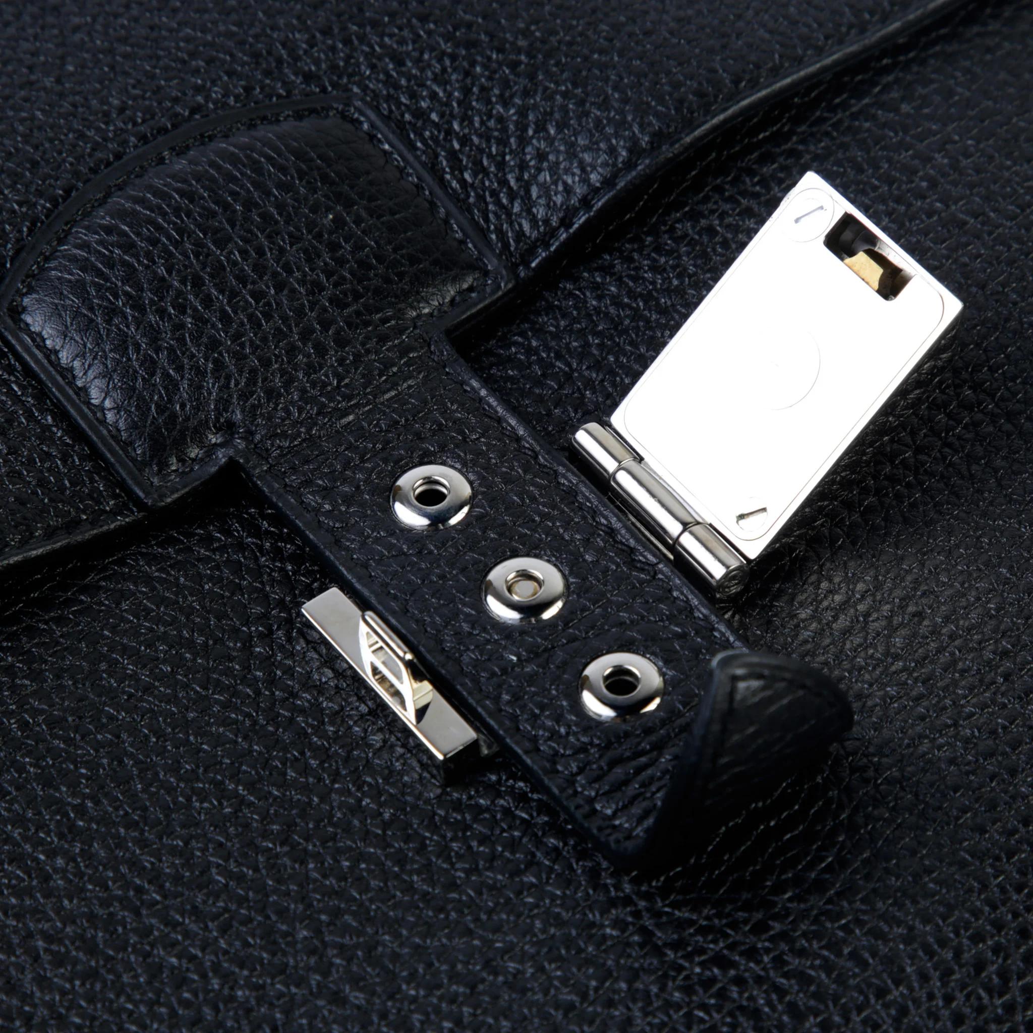 Very Good ( Rank A) HERMÈS Sac a Depeches 38 Noir (89) Togo Palladium hardware Square Q (2013) - 9