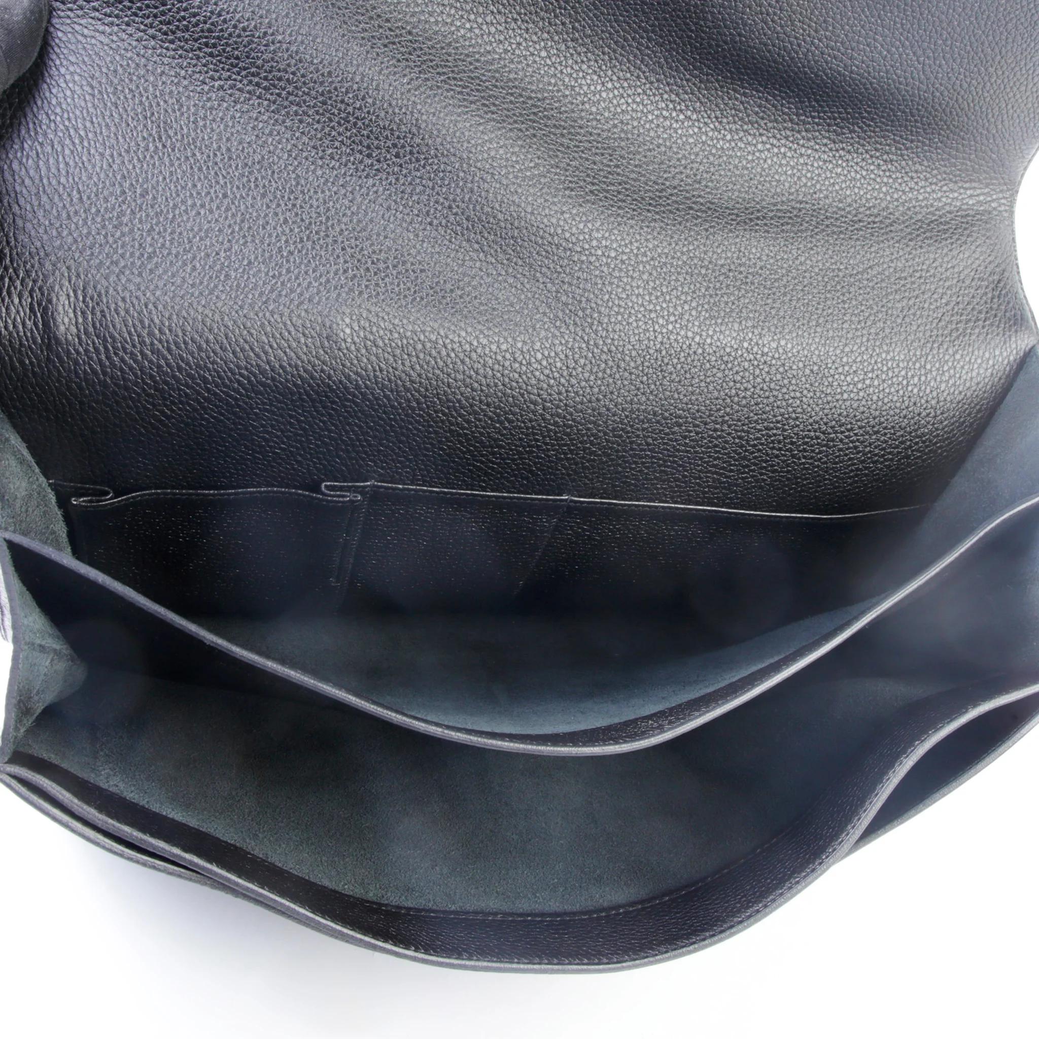 Very Good ( Rank A) HERMÈS Sac a Depeches 38 Noir (89) Togo Palladium hardware Square Q (2013) - 11