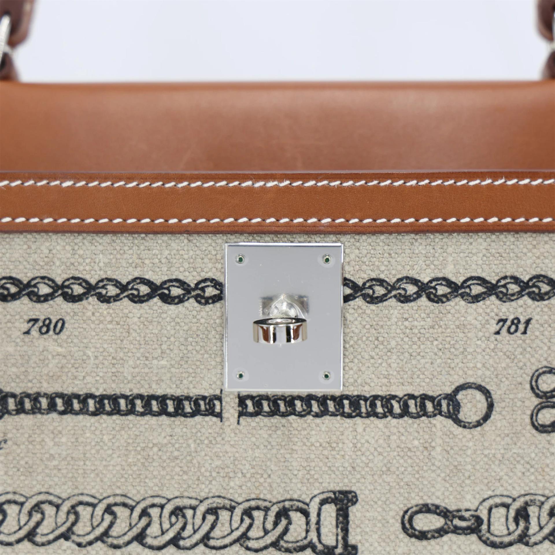 Very Good ( Rank A) HERMÈS Limited Edition Kelly 28 De Camp Dechainee Fauve (34) Barenia Toile Camp canvas Palladium hardware C (2018) - 10