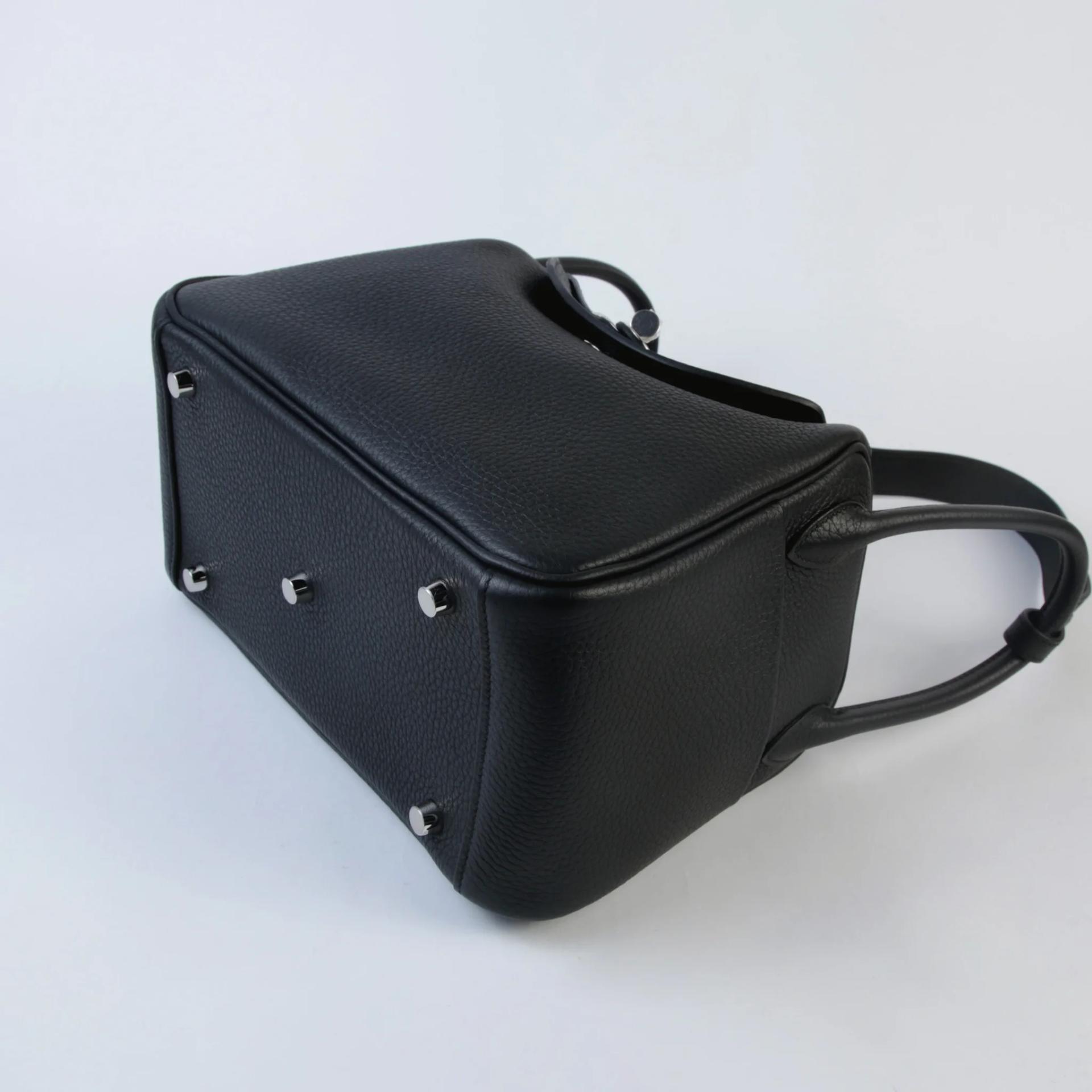 Unused ( Rank NS ) HERMÈS Lindy 26 Noir (89) Clemence Palladium hardware W (2024) - 5