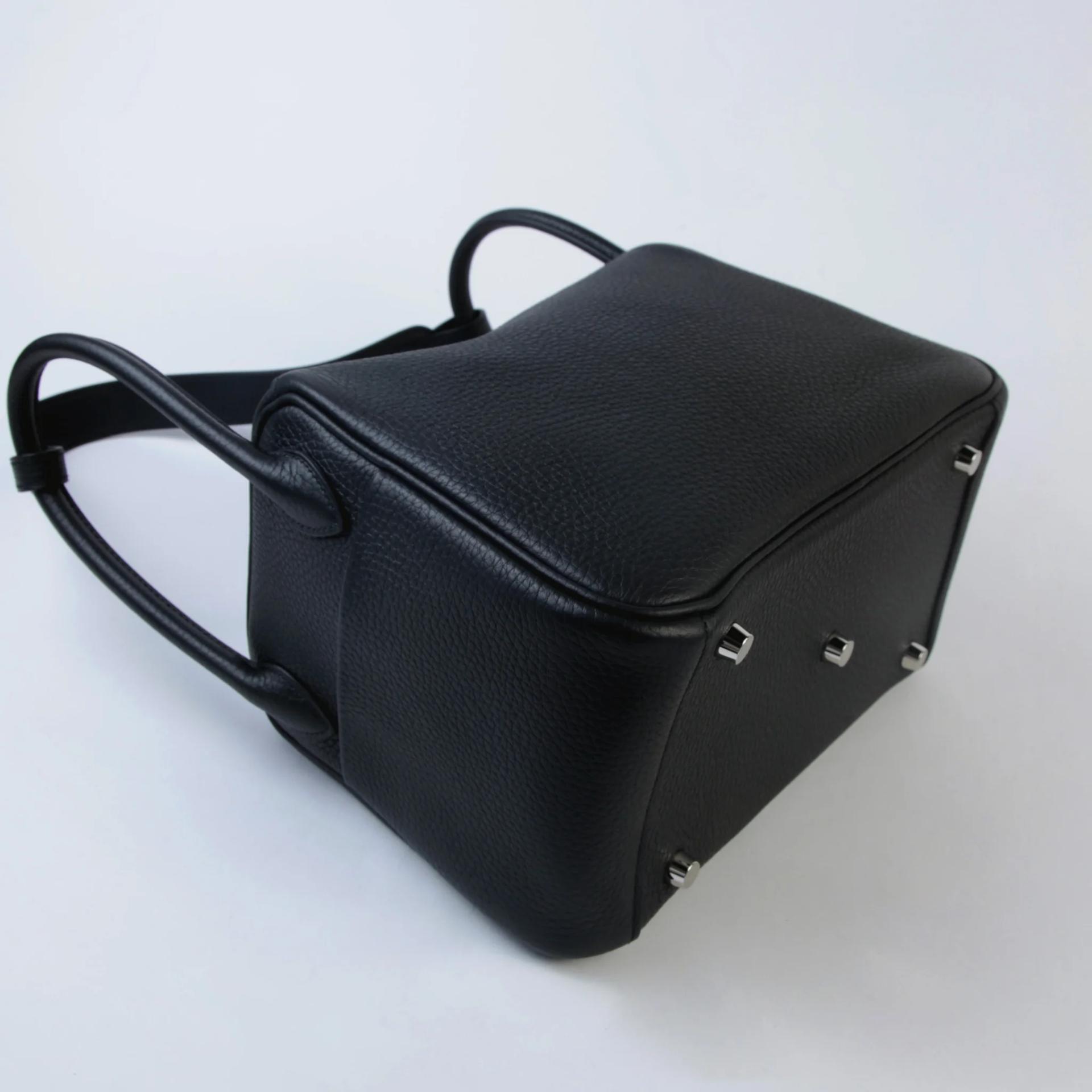 Unused ( Rank NS ) HERMÈS Lindy 26 Noir (89) Clemence Palladium hardware W (2024) - 6